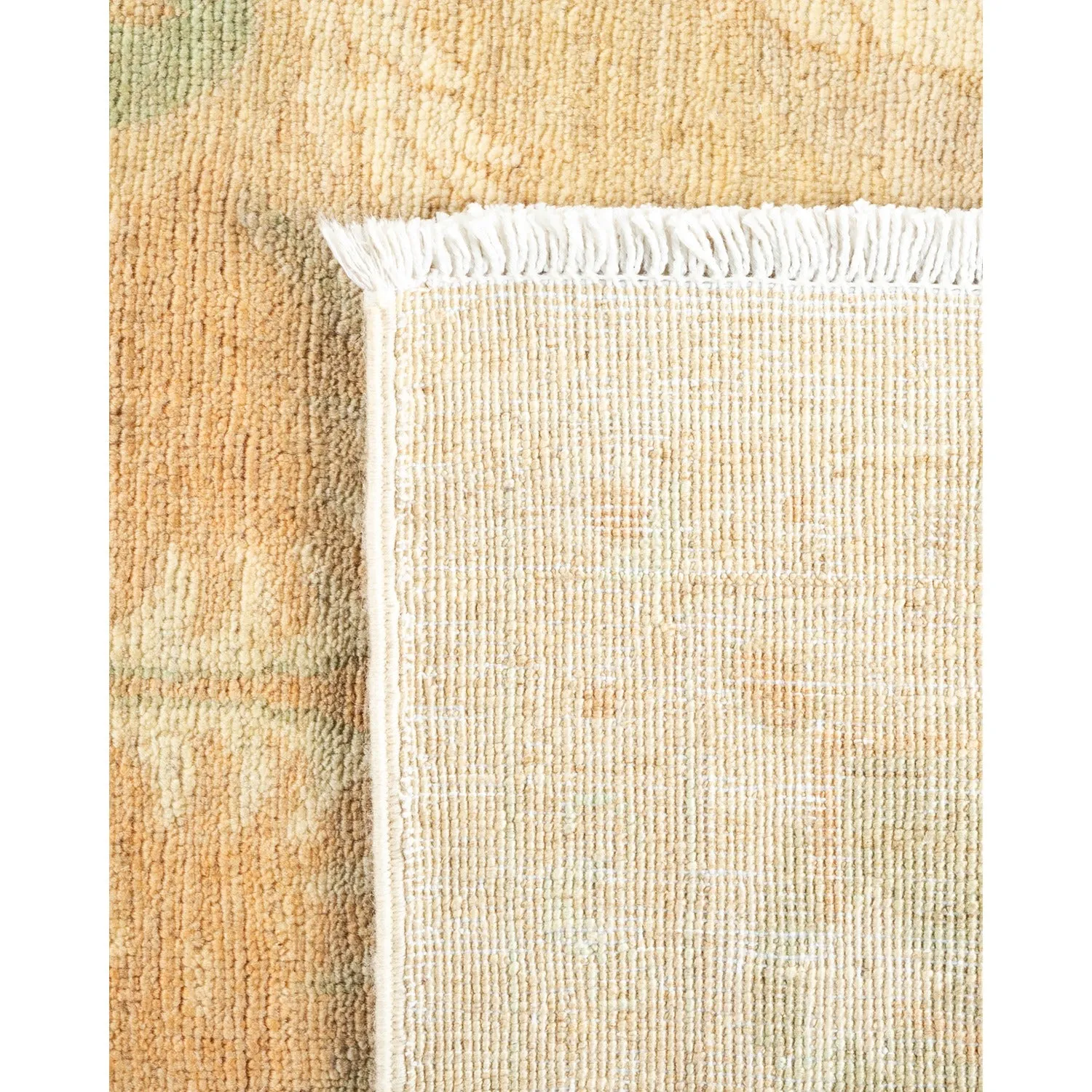 Beige Transitional Wool Rug - 6' x 9'1"