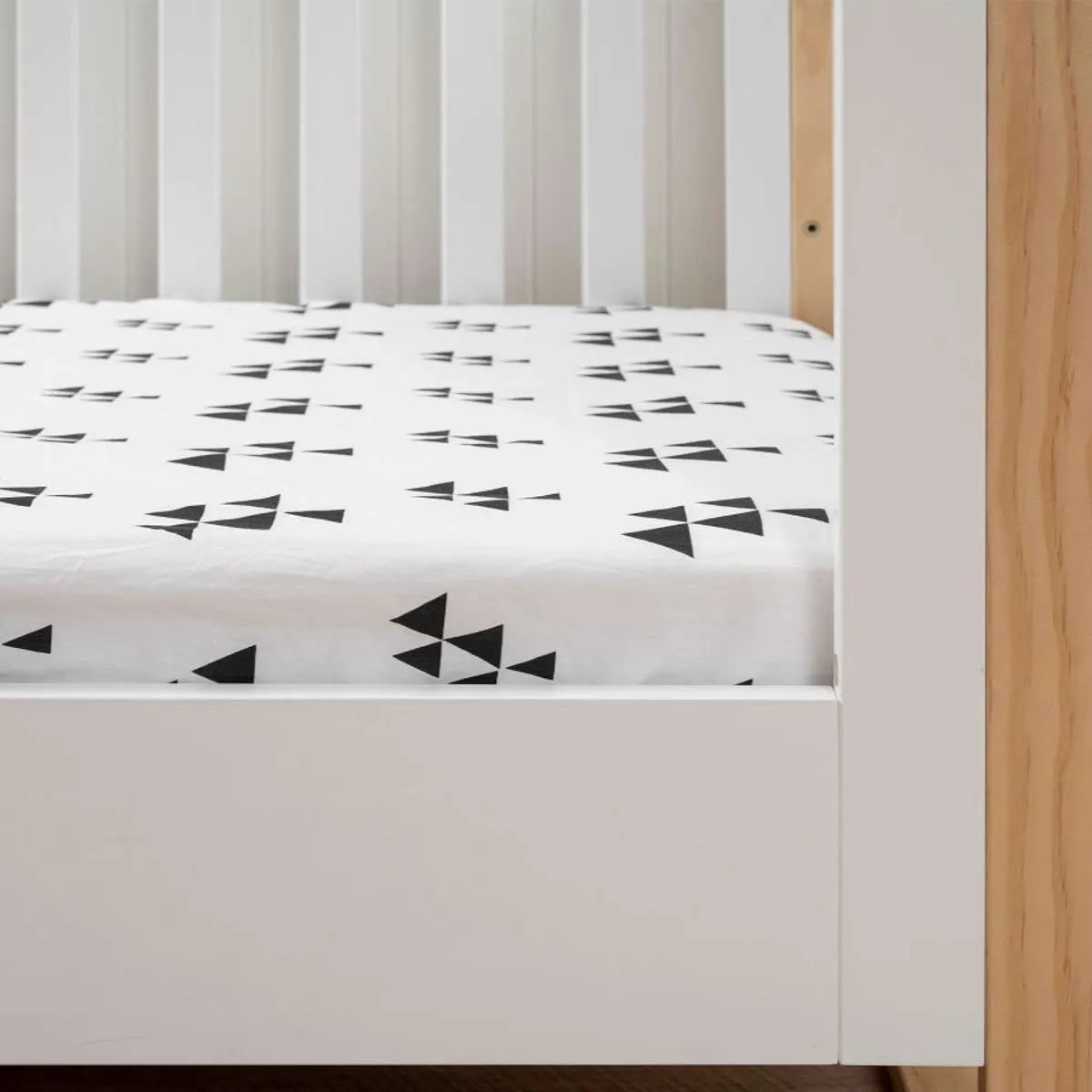 Boston Cot Toddler Bed Conversion - White Mocka