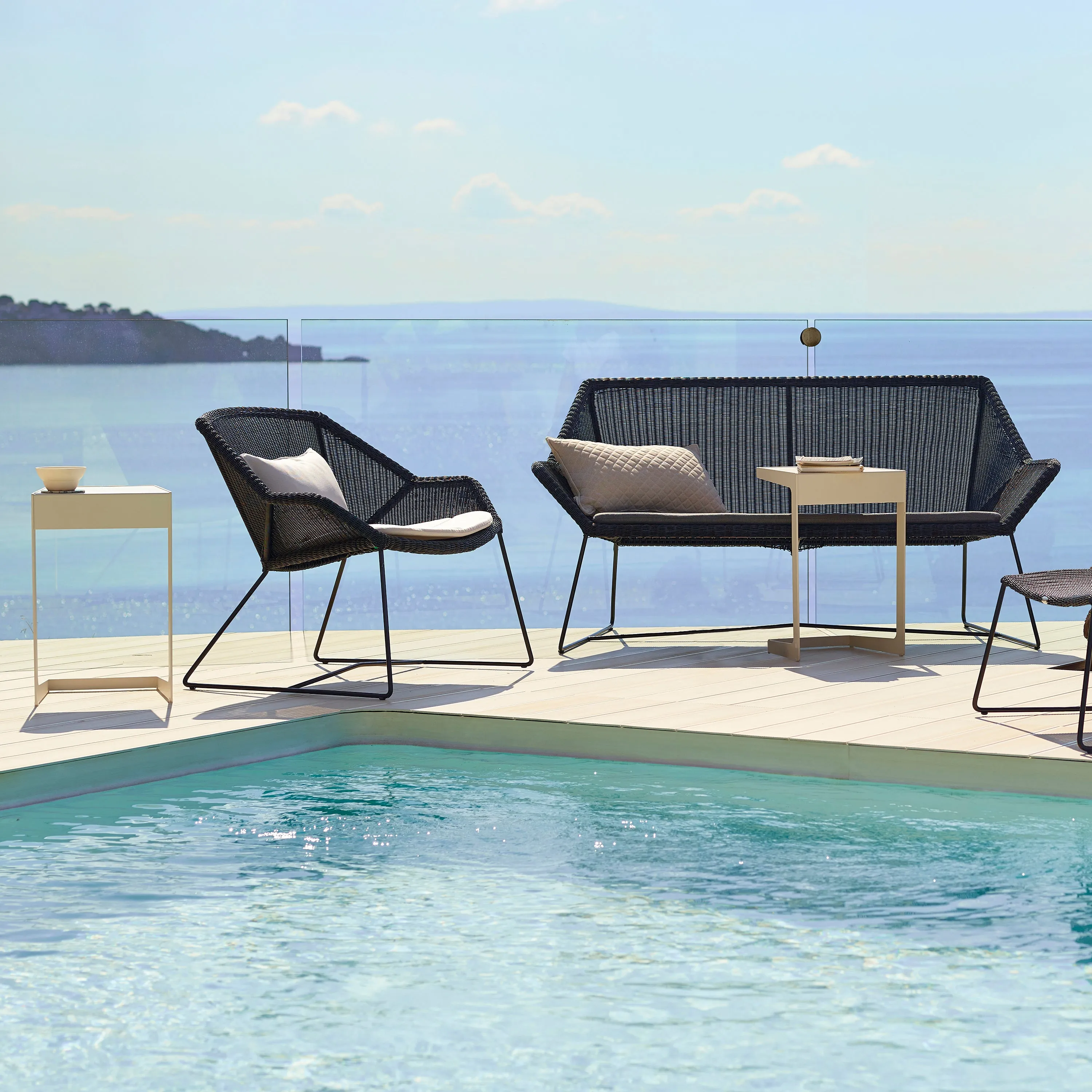 Breeze Outdoor Lounge Chair