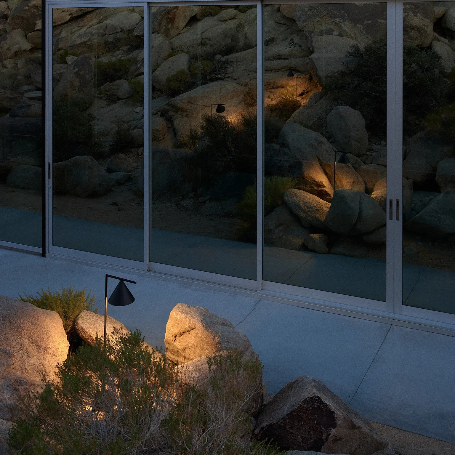 Captain Flint Outdoor Floor Lamp