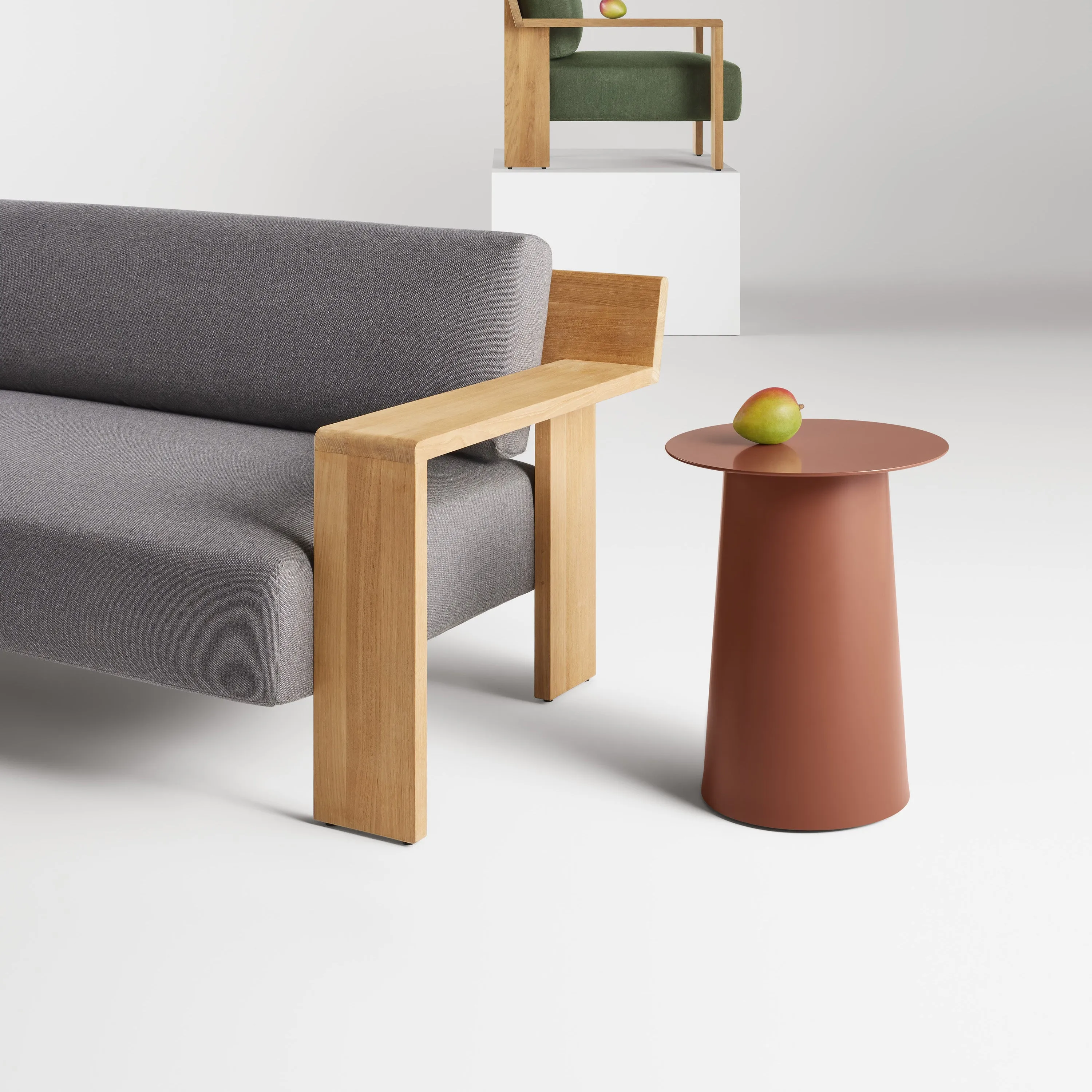 Circula Side Table