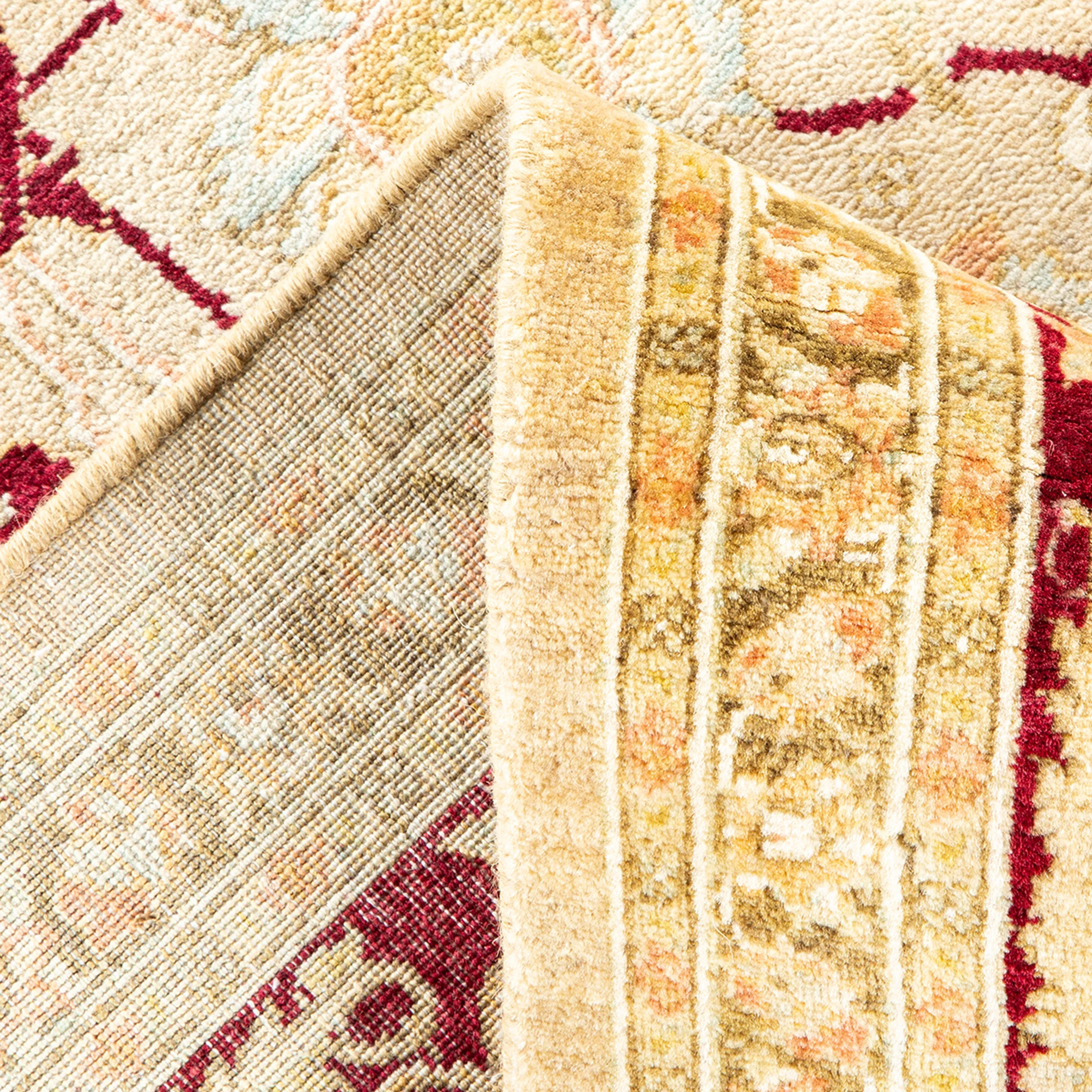 Cream Traditional Wool Rug - 8'1" x 10'5"