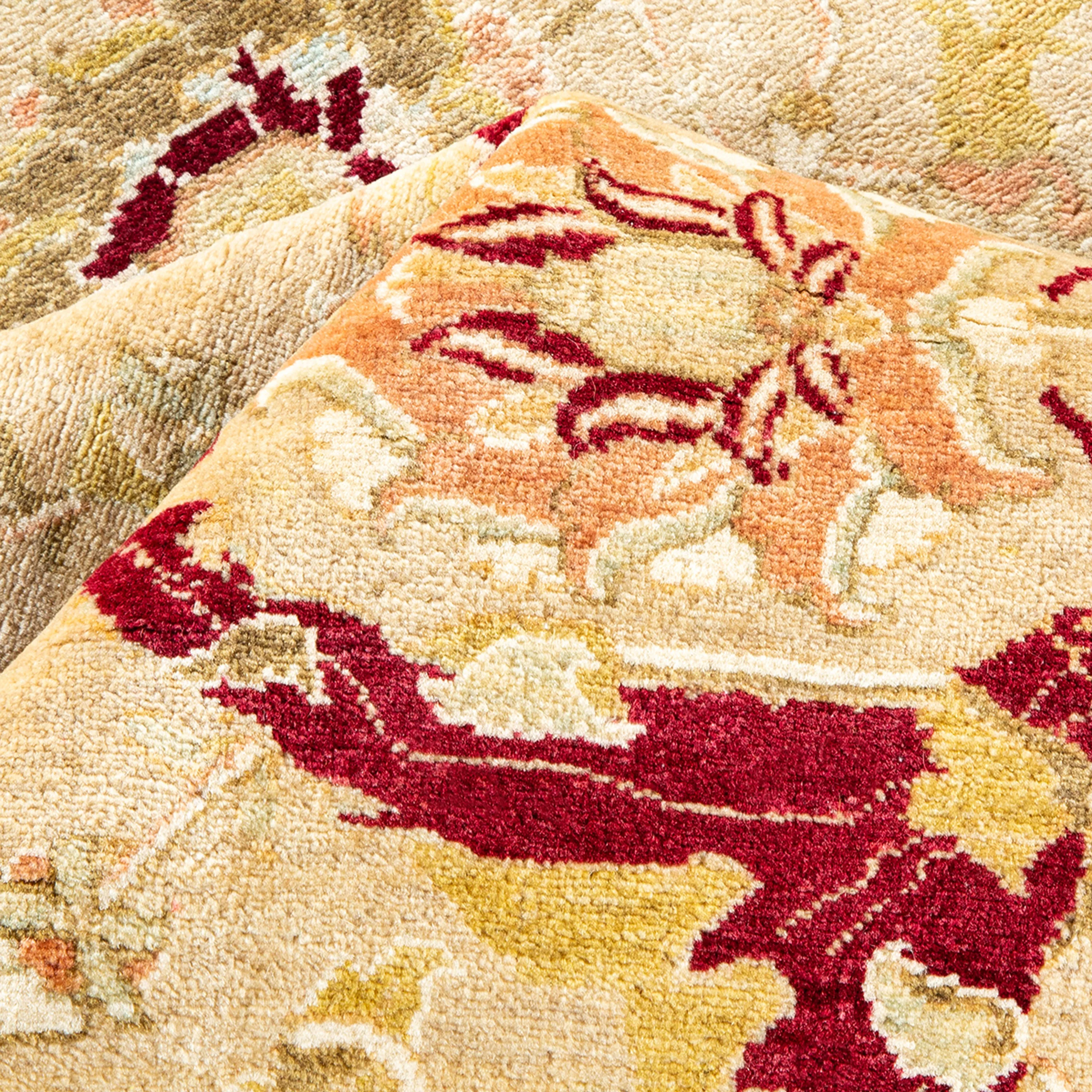 Cream Traditional Wool Rug - 8'1" x 10'5"