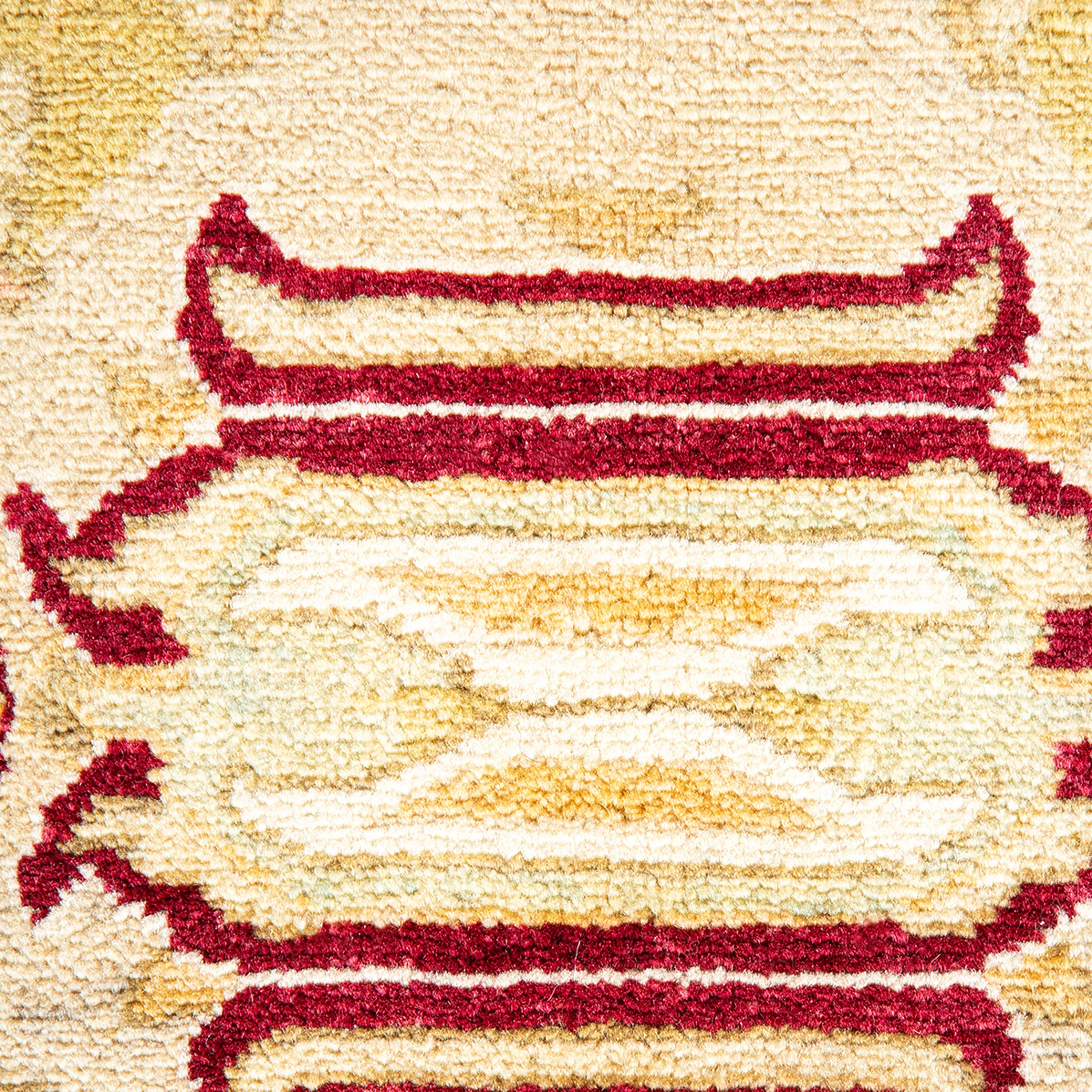 Cream Traditional Wool Rug - 8'1" x 10'5"