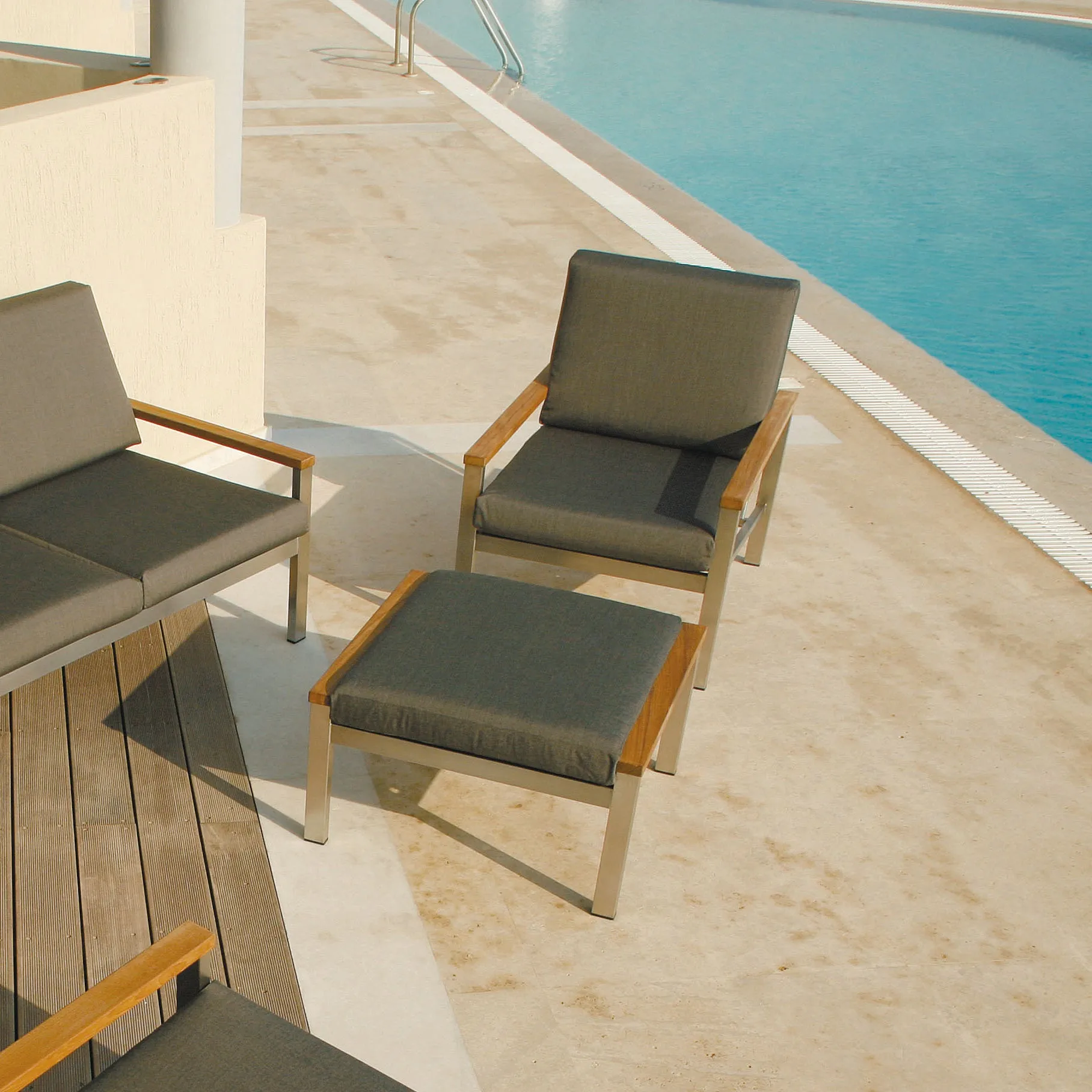 Equinox Deep Seating Ottoman