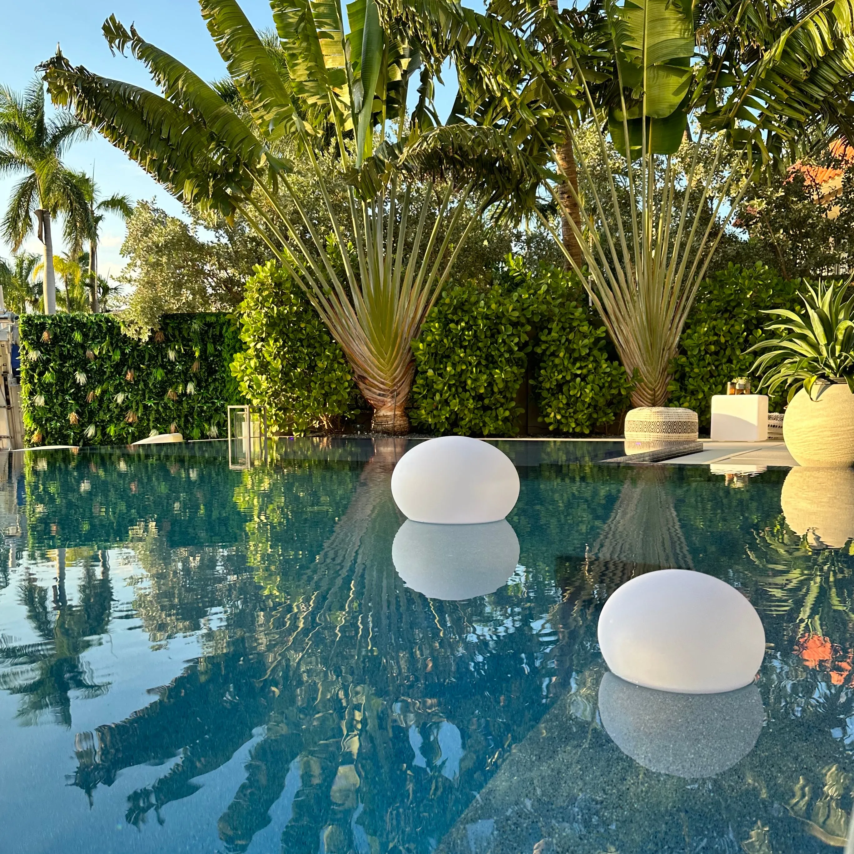 Flatball Outdoor Bluetooth LED Lamp
