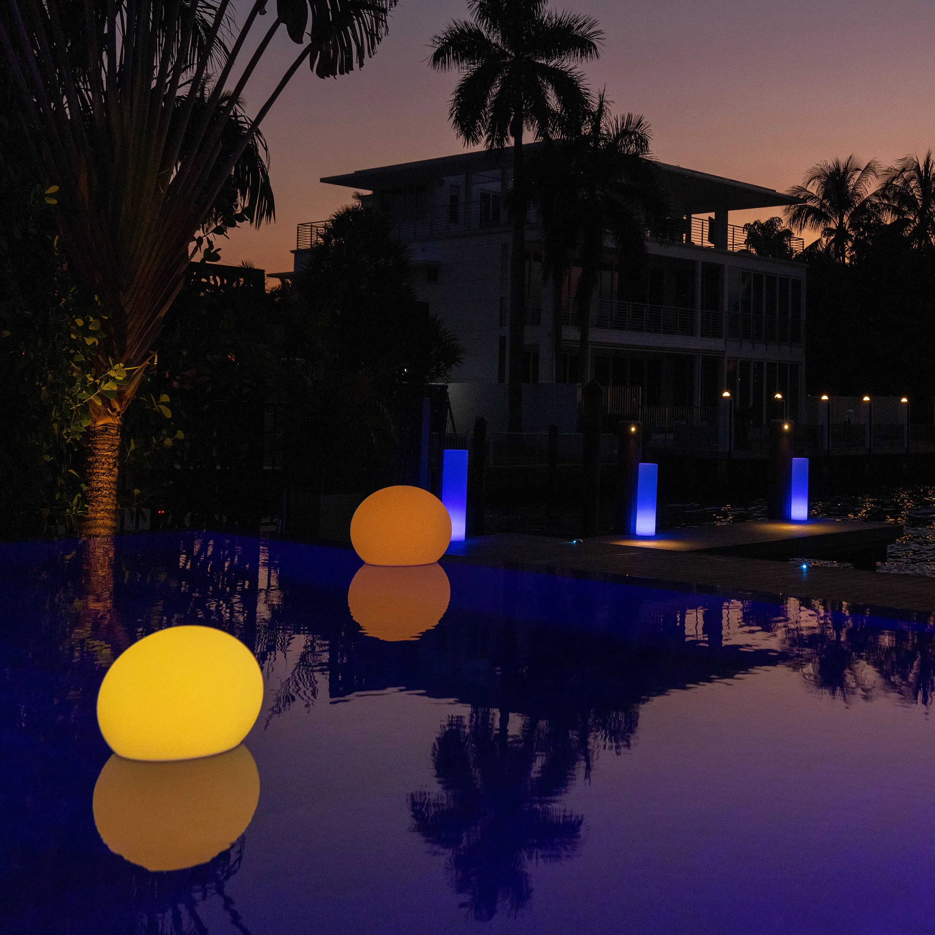 Flatball Outdoor Bluetooth LED Lamp