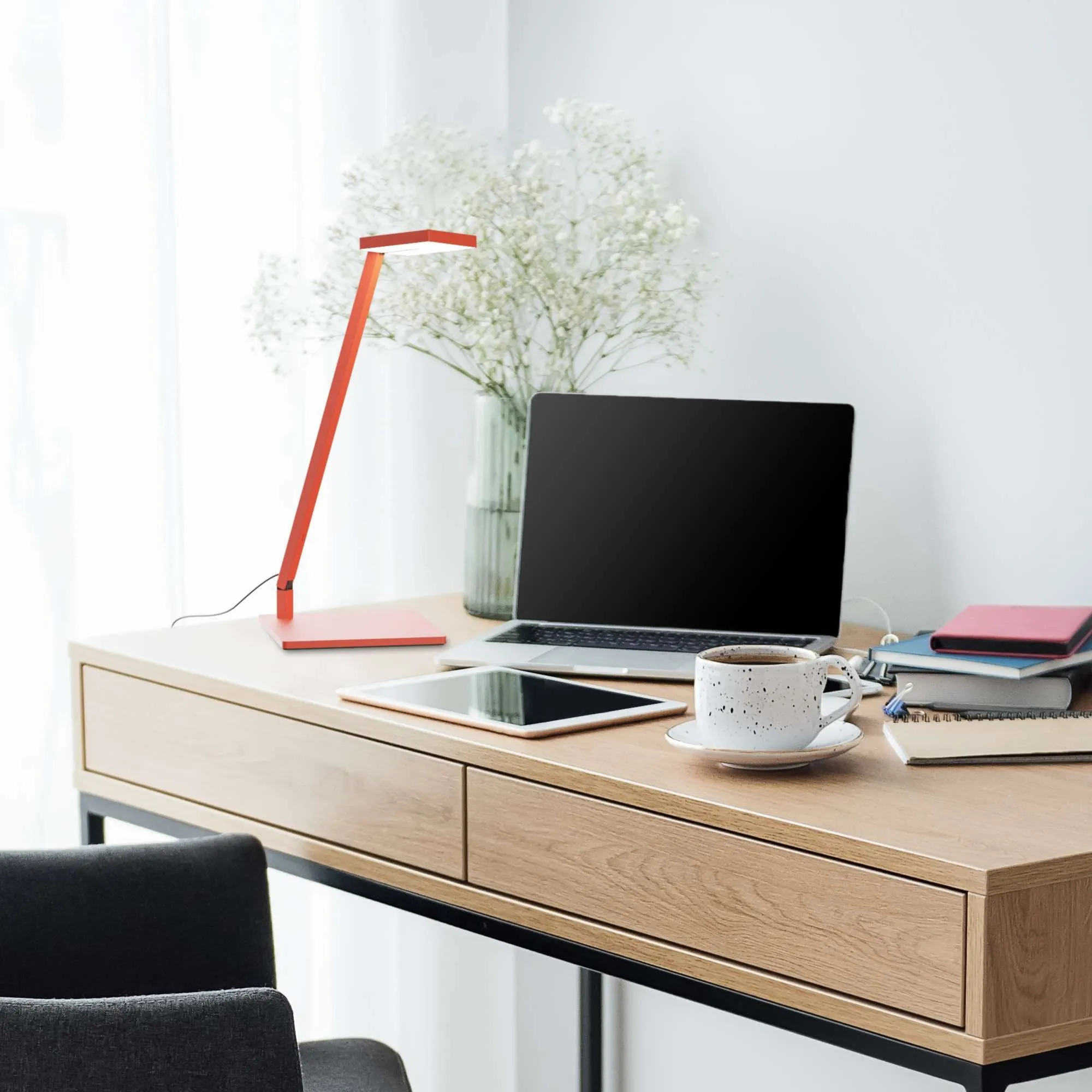 Foccacia LED Desk Lamp