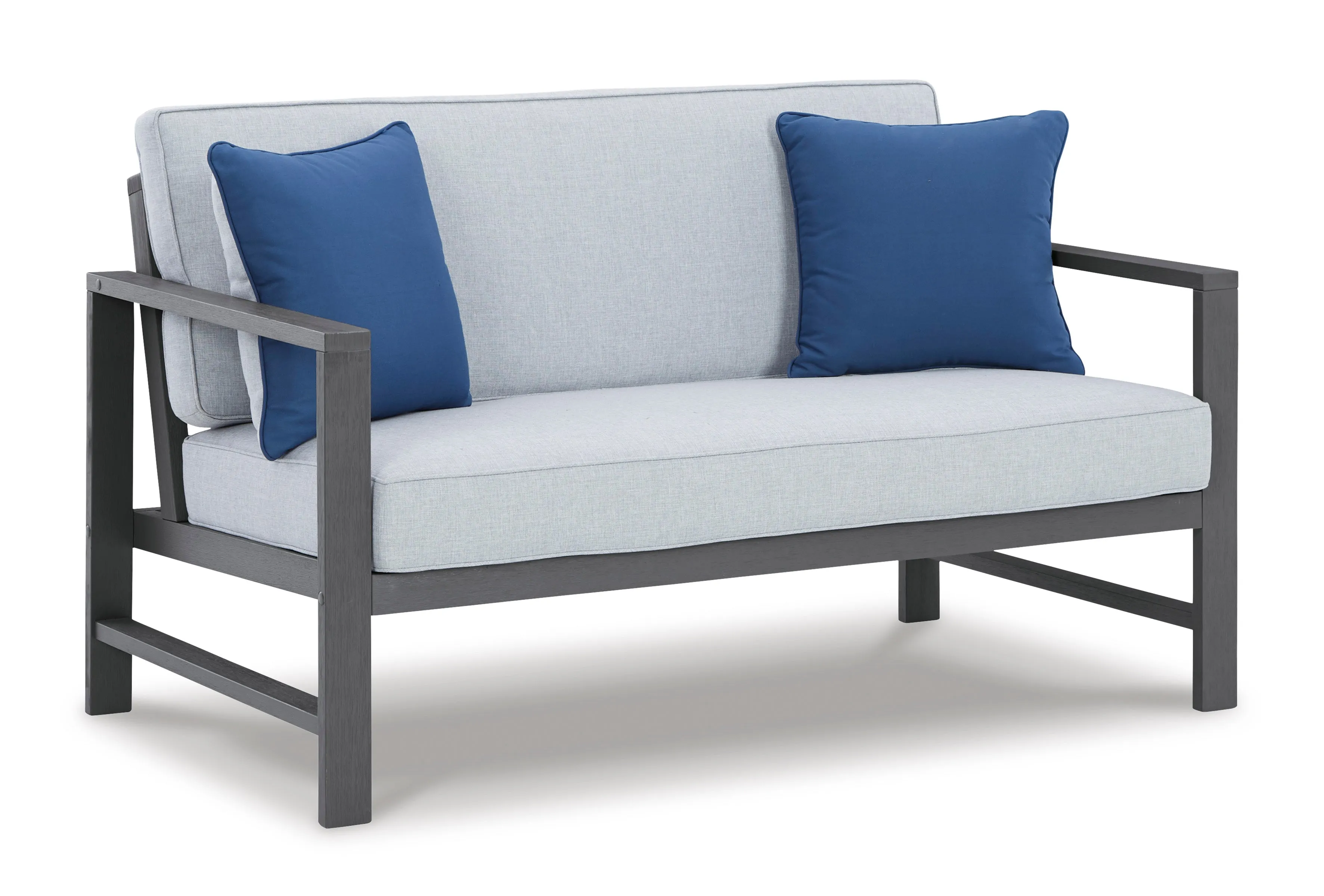 Fynnegan Outdoor Loveseat w/Table - Grey