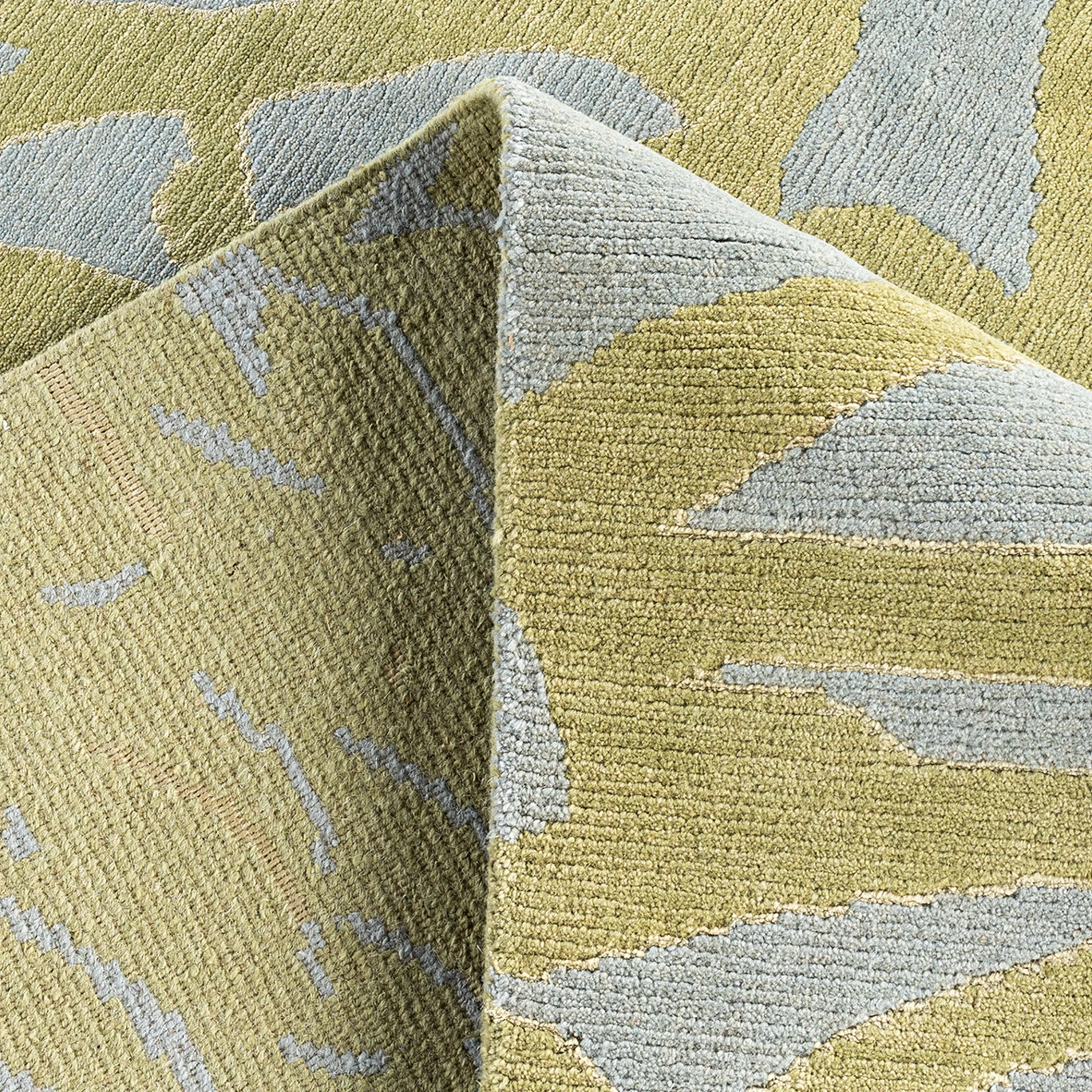 Green Contemporary Wool Silk Blend Rug - 8' x 9'8"