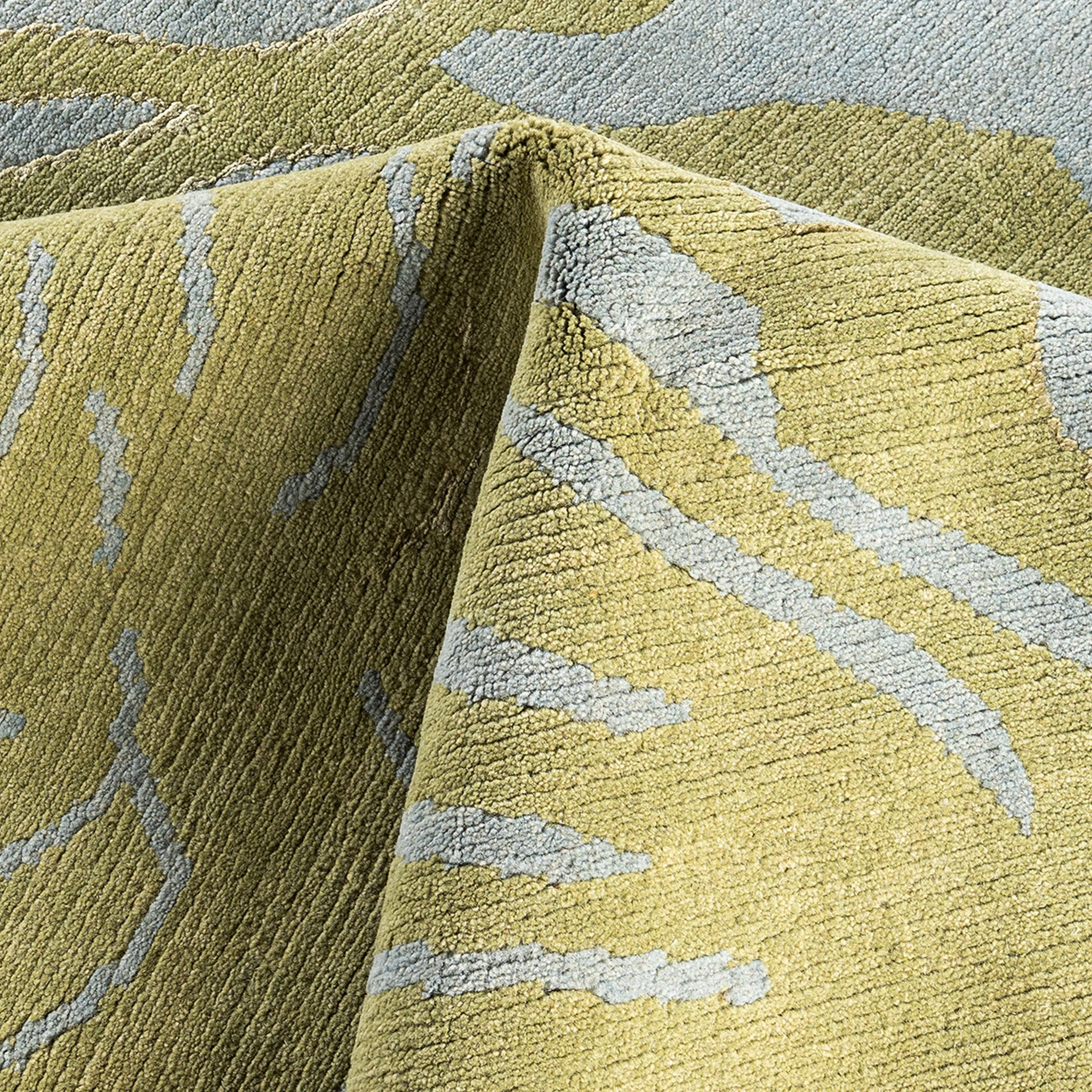 Green Contemporary Wool Silk Blend Rug - 8' x 9'8"