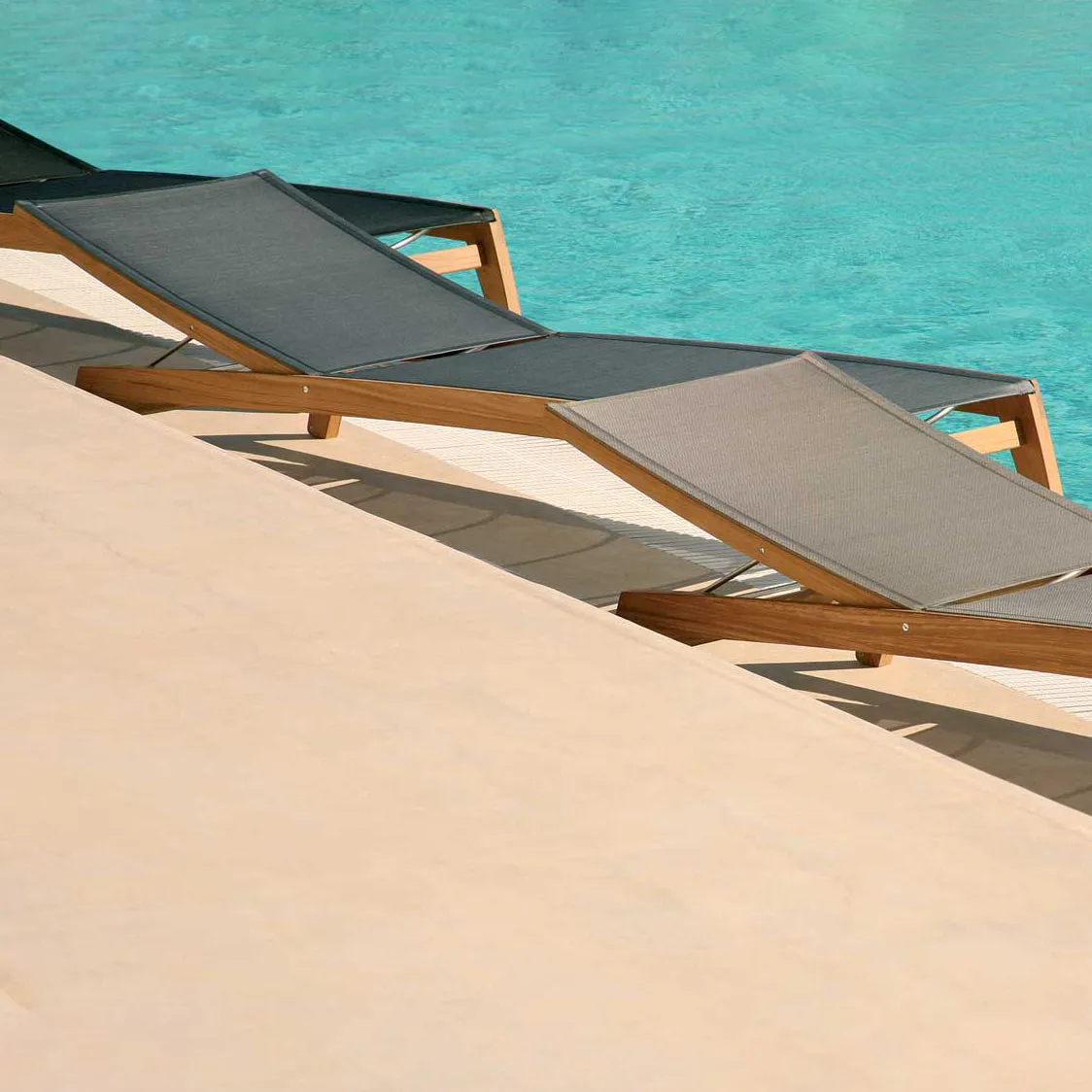 Horizon Sun Lounger