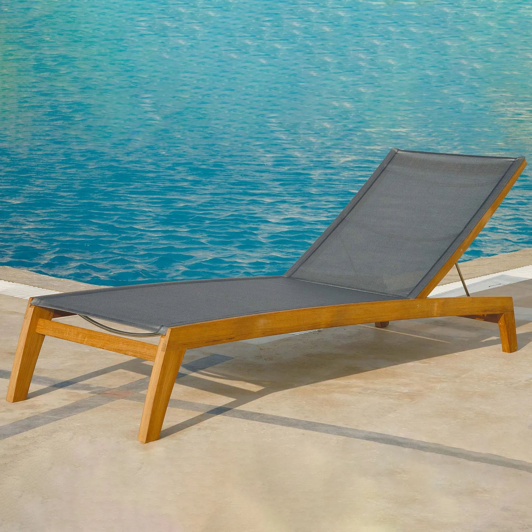 Horizon Sun Lounger
