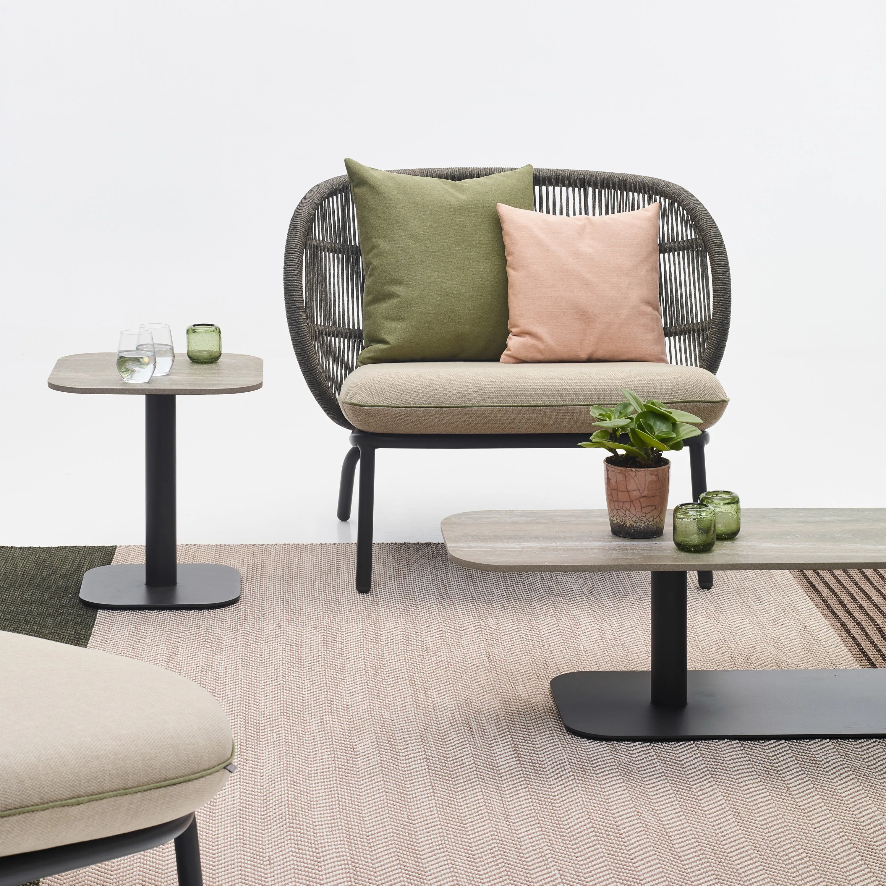 Kodo Outdoor Lounge Chair