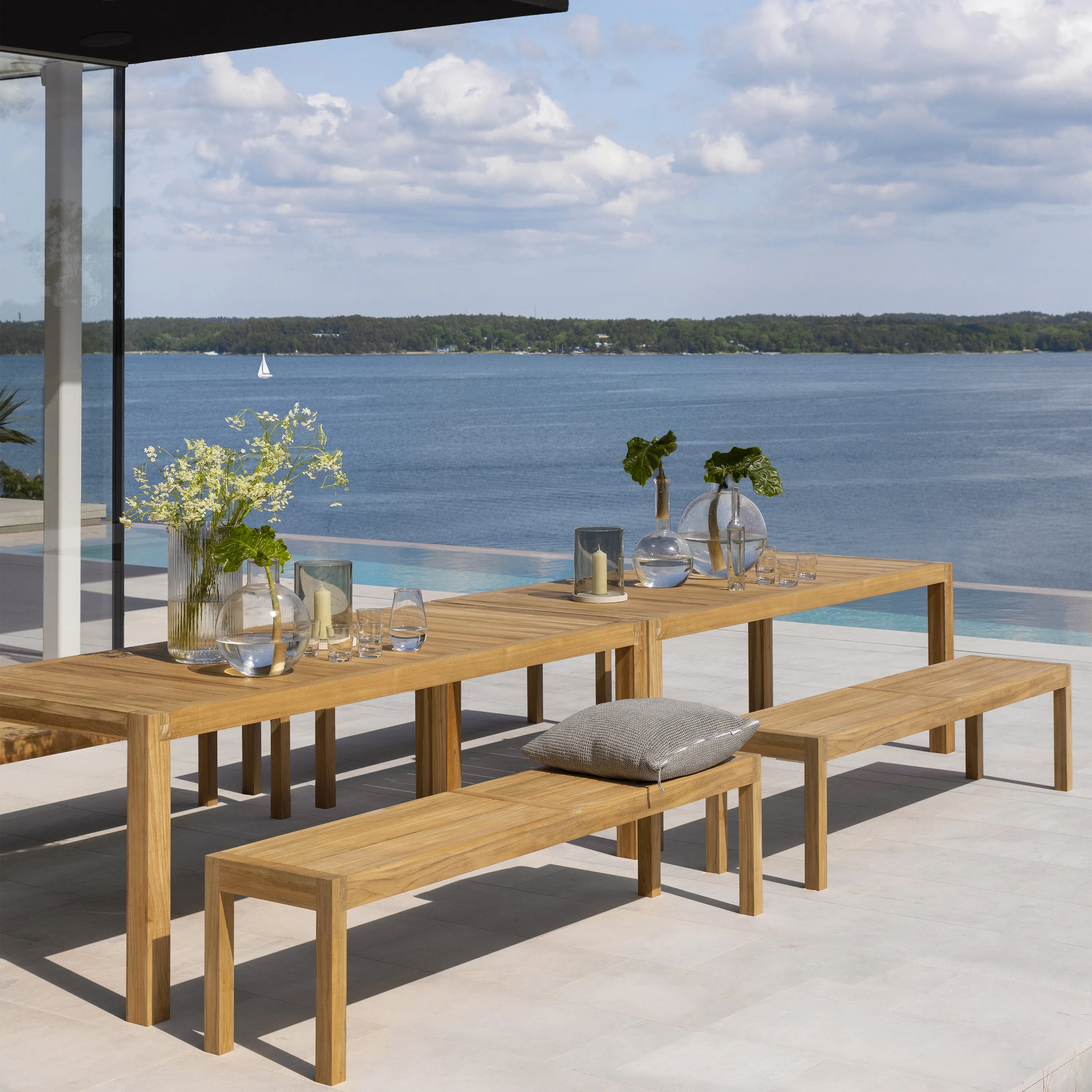 Lakns Bench