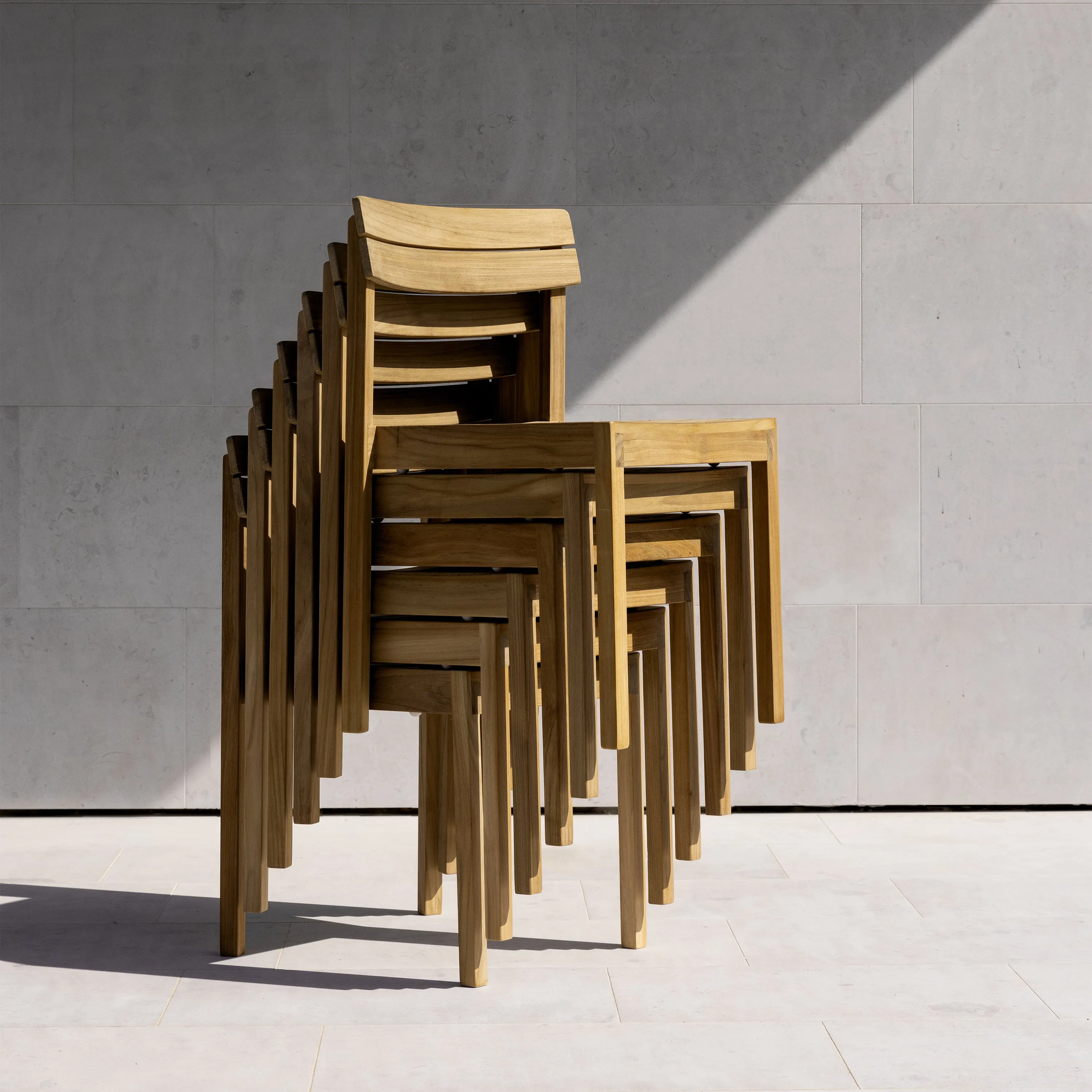Lakns Dining Chair