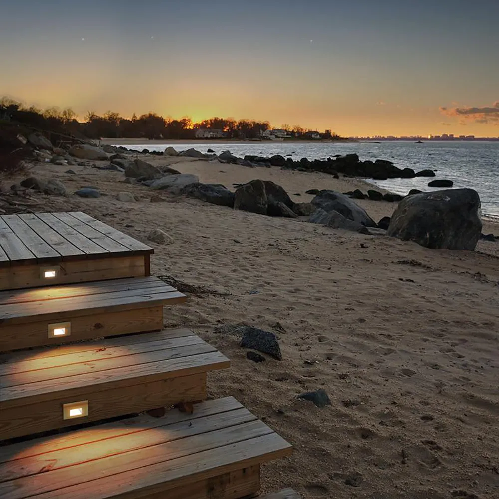 Low Voltage 4011 Horizontal Step and Wall Light