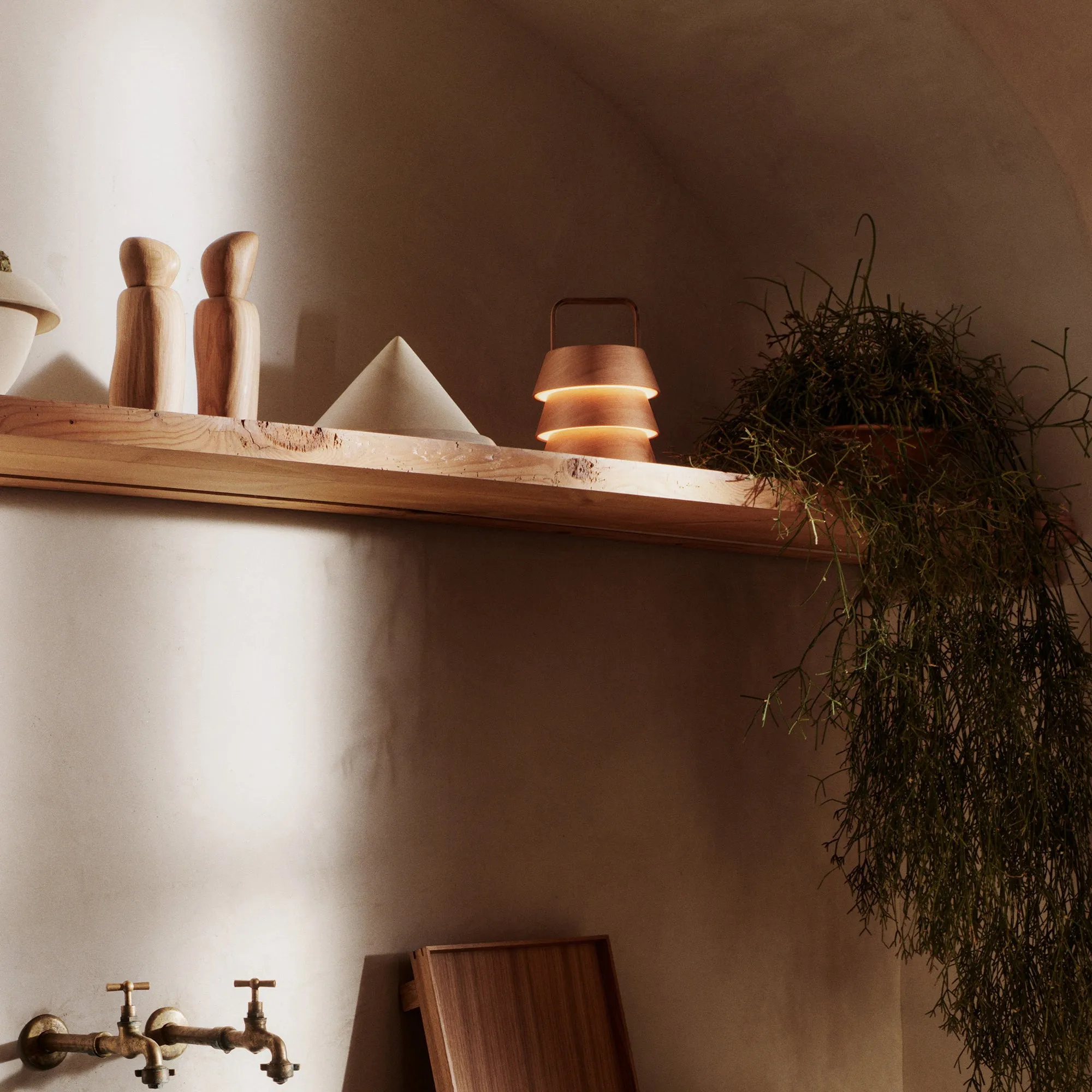 Luver Portable Lamp
