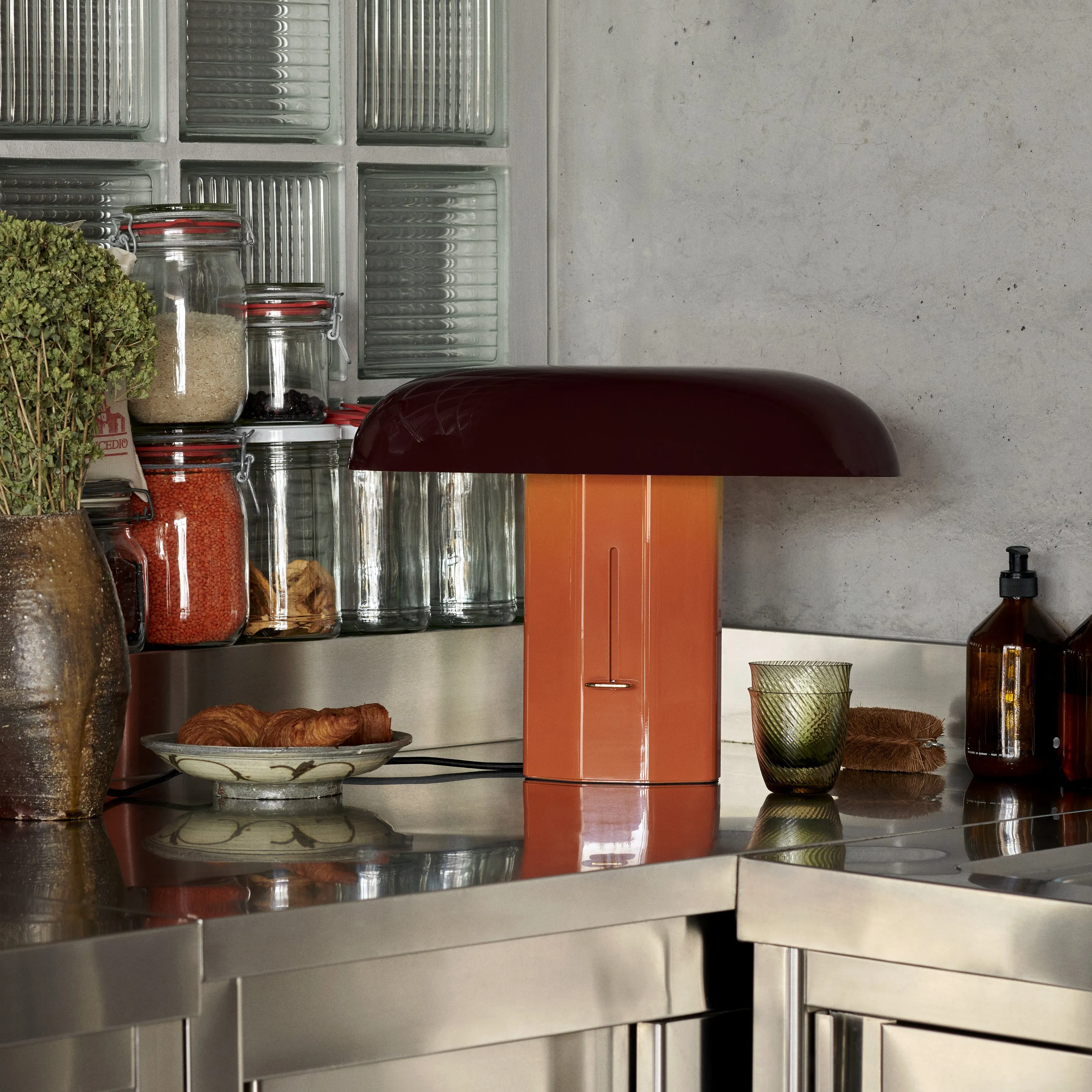 Montera Table Lamp