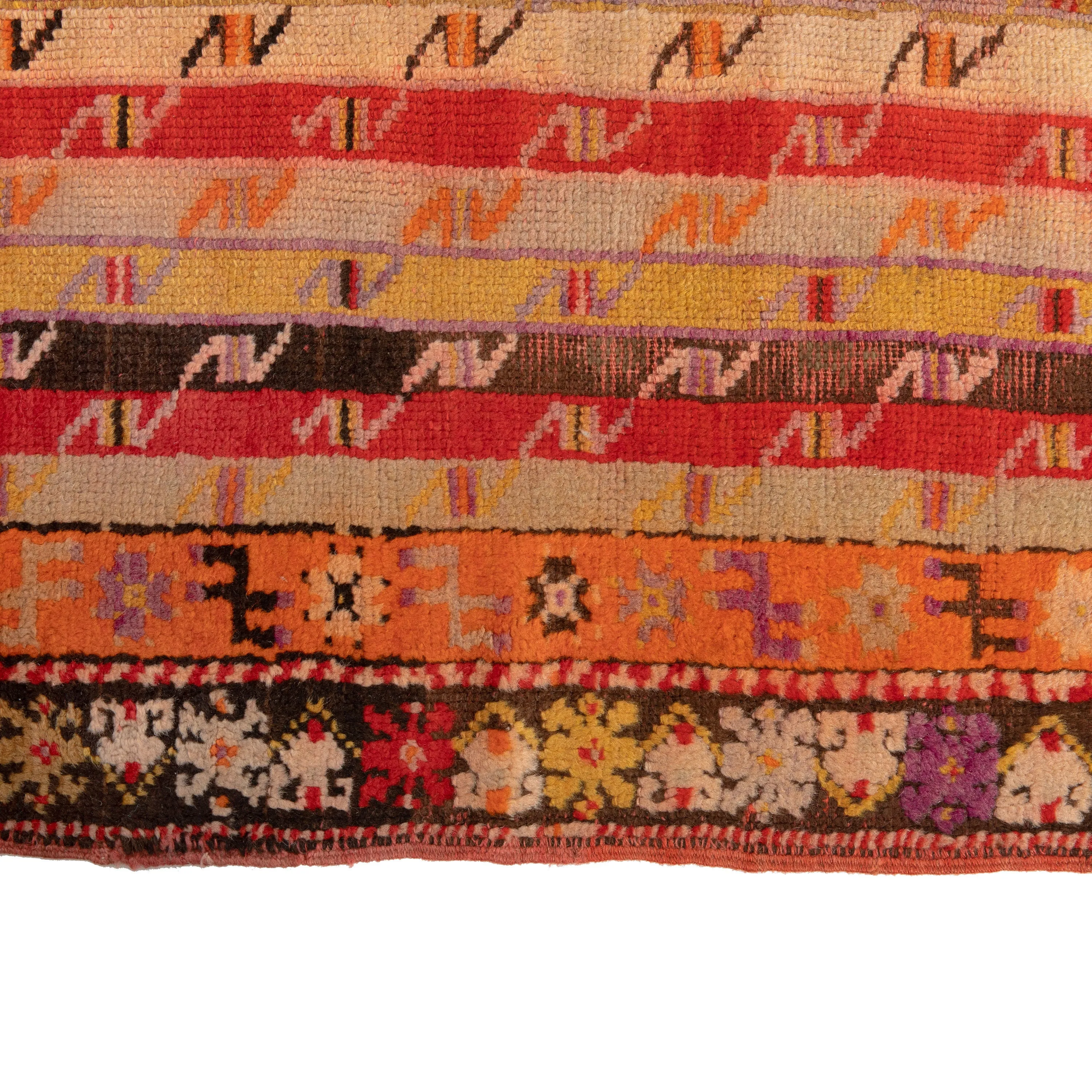 Multicolored Traditional Wool Runner - 3'2" x 11'3"
