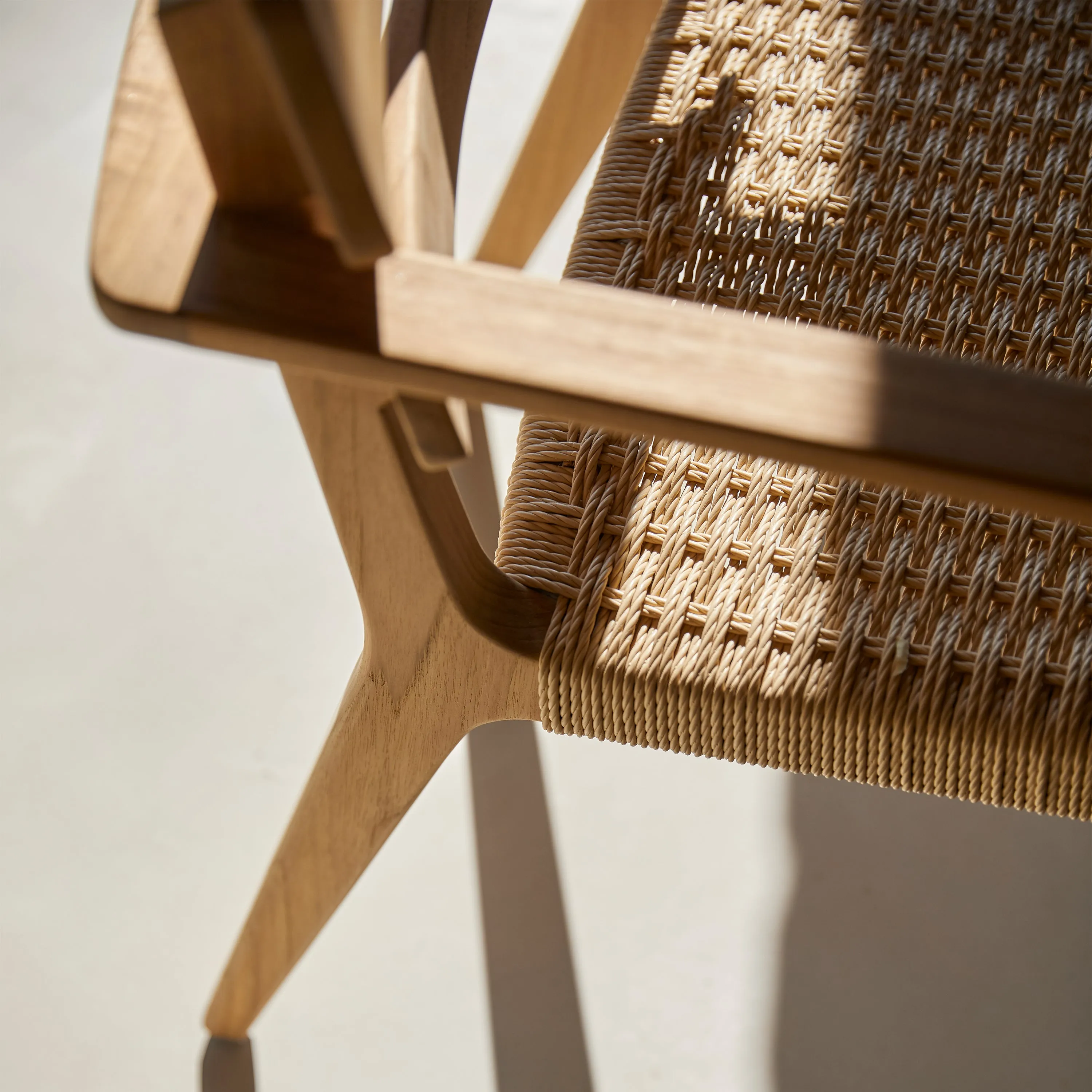Paralel Armchair