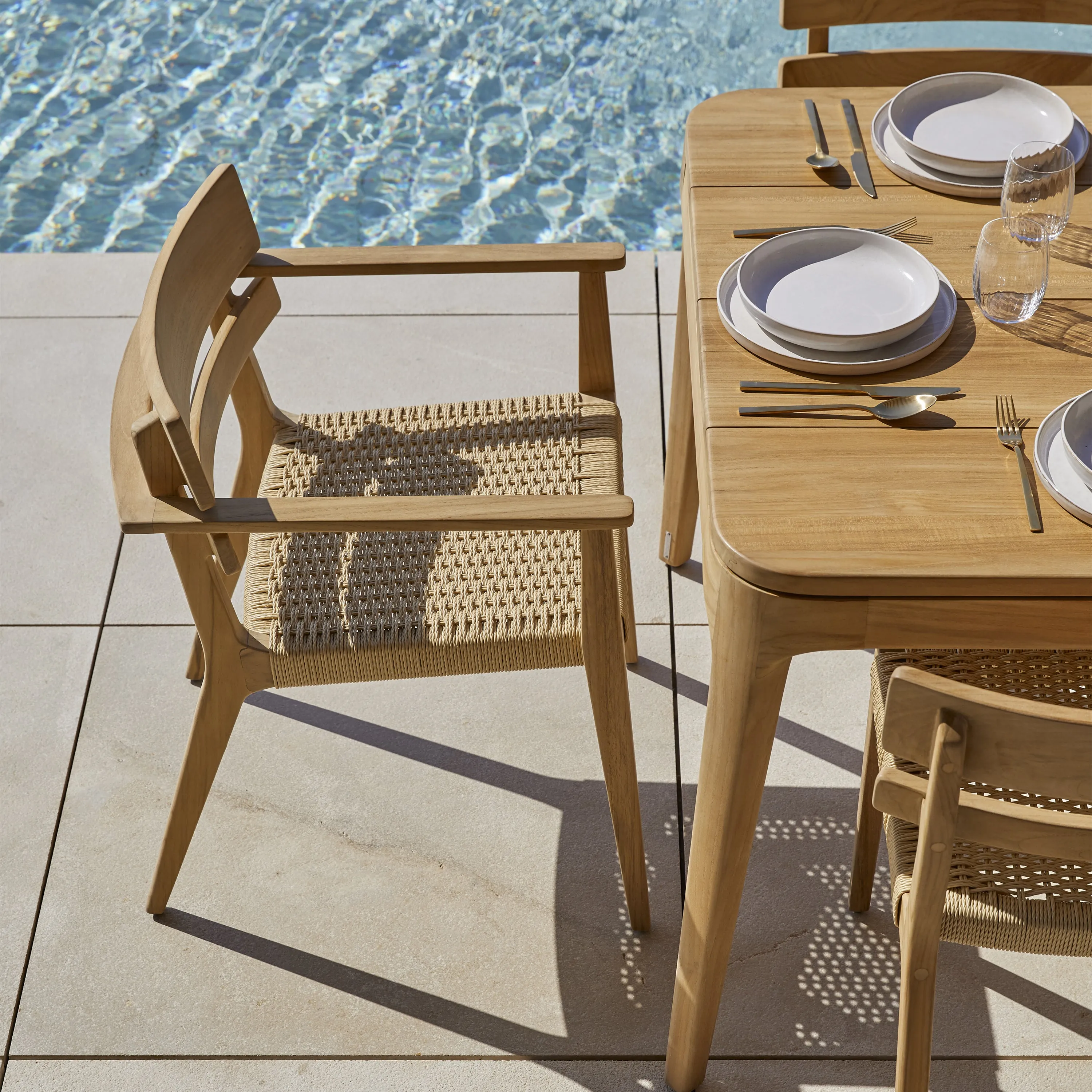 Paralel Armchair
