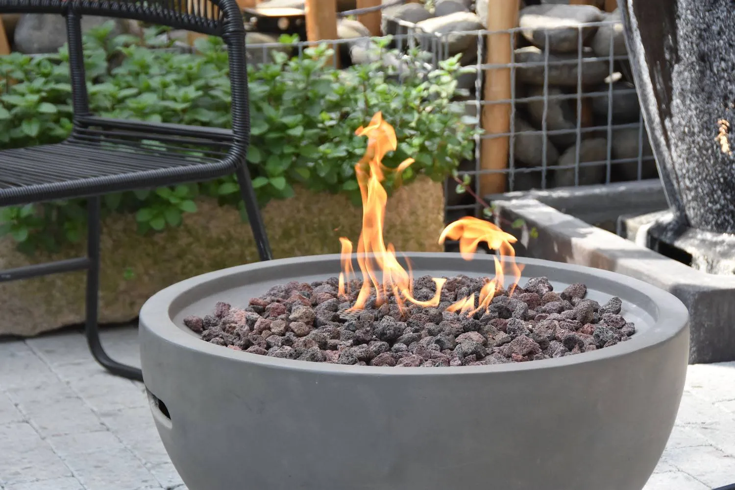 Puuoo Concrete Lava Fire Table (Modena) – Propane