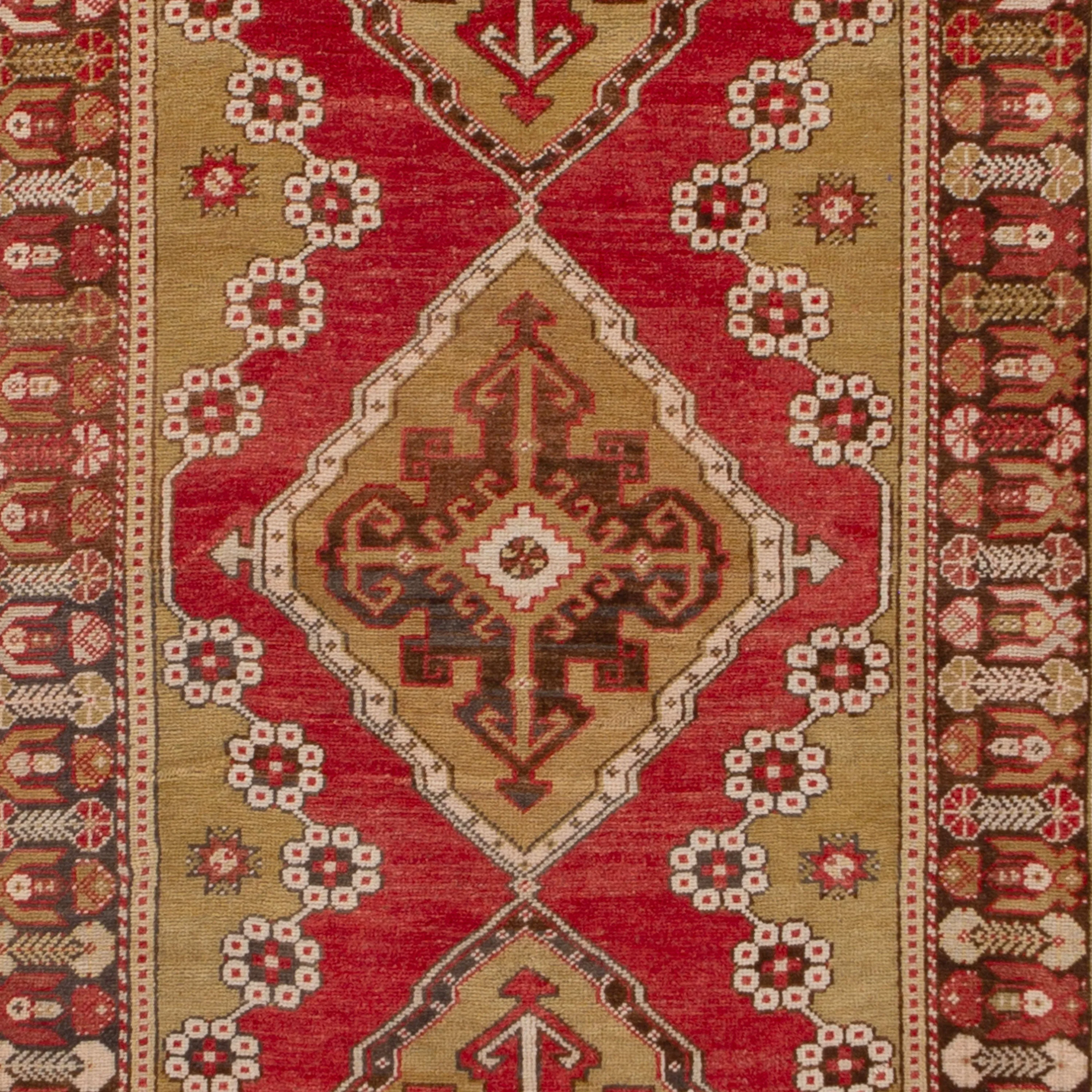 Red Vintage Traditional Wool Runner - 3'5" x 12'11"