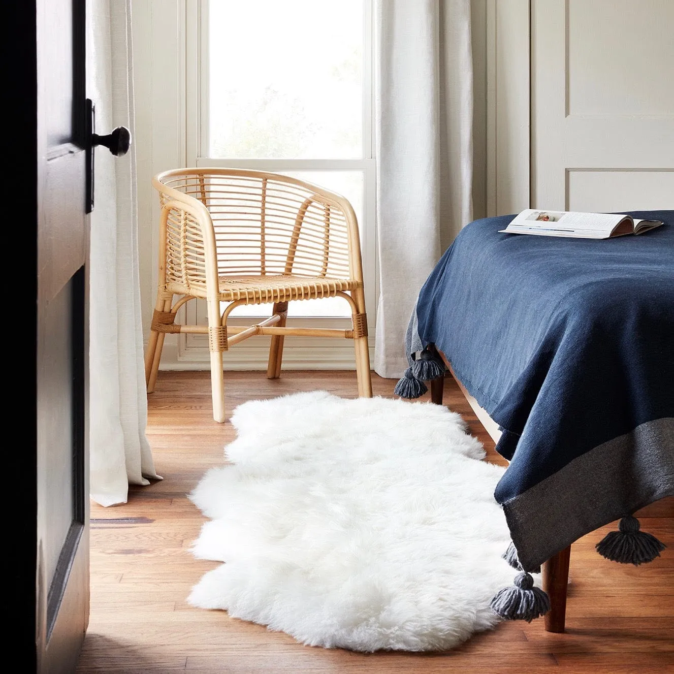 Sheepskin Accent Rug - White The Citizenry