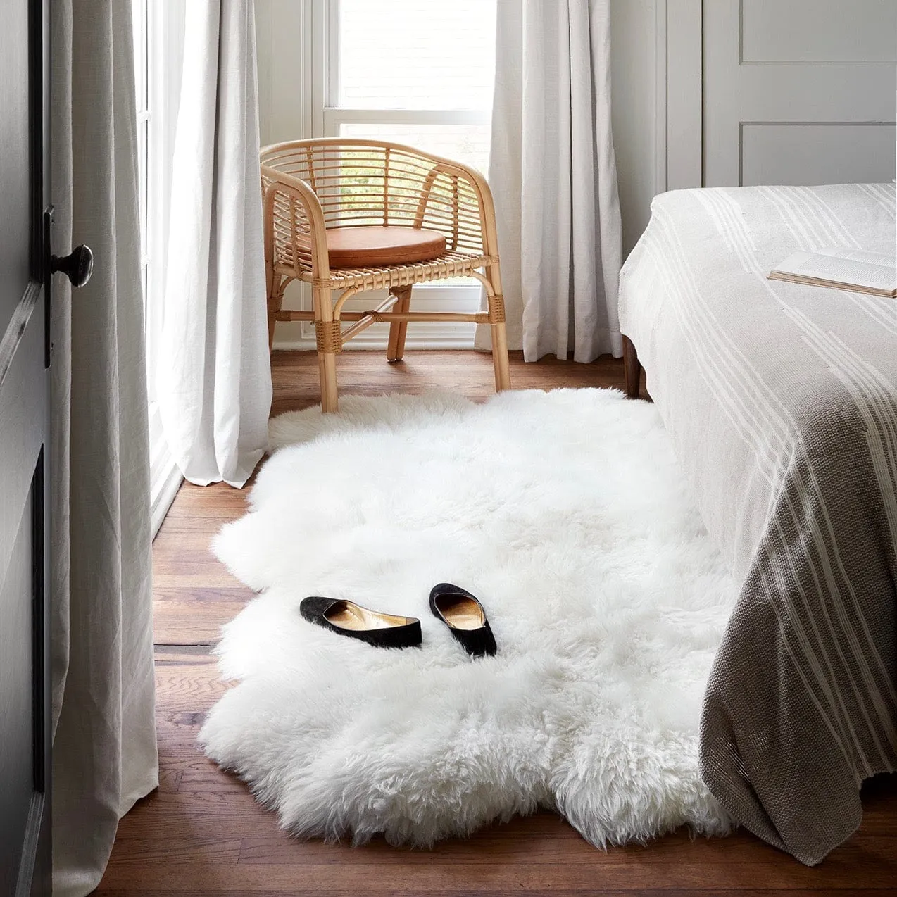 Sheepskin Accent Rug - White The Citizenry