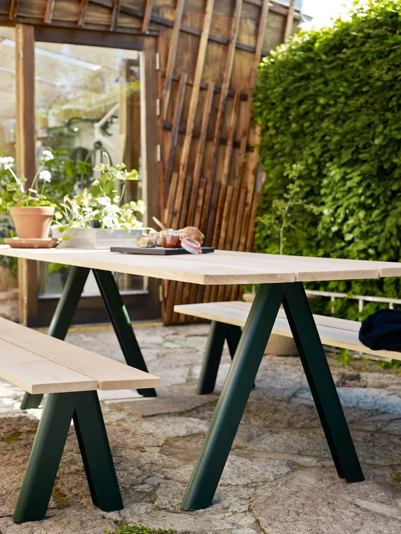 Skagerak Overlap Table, Hunter Green
