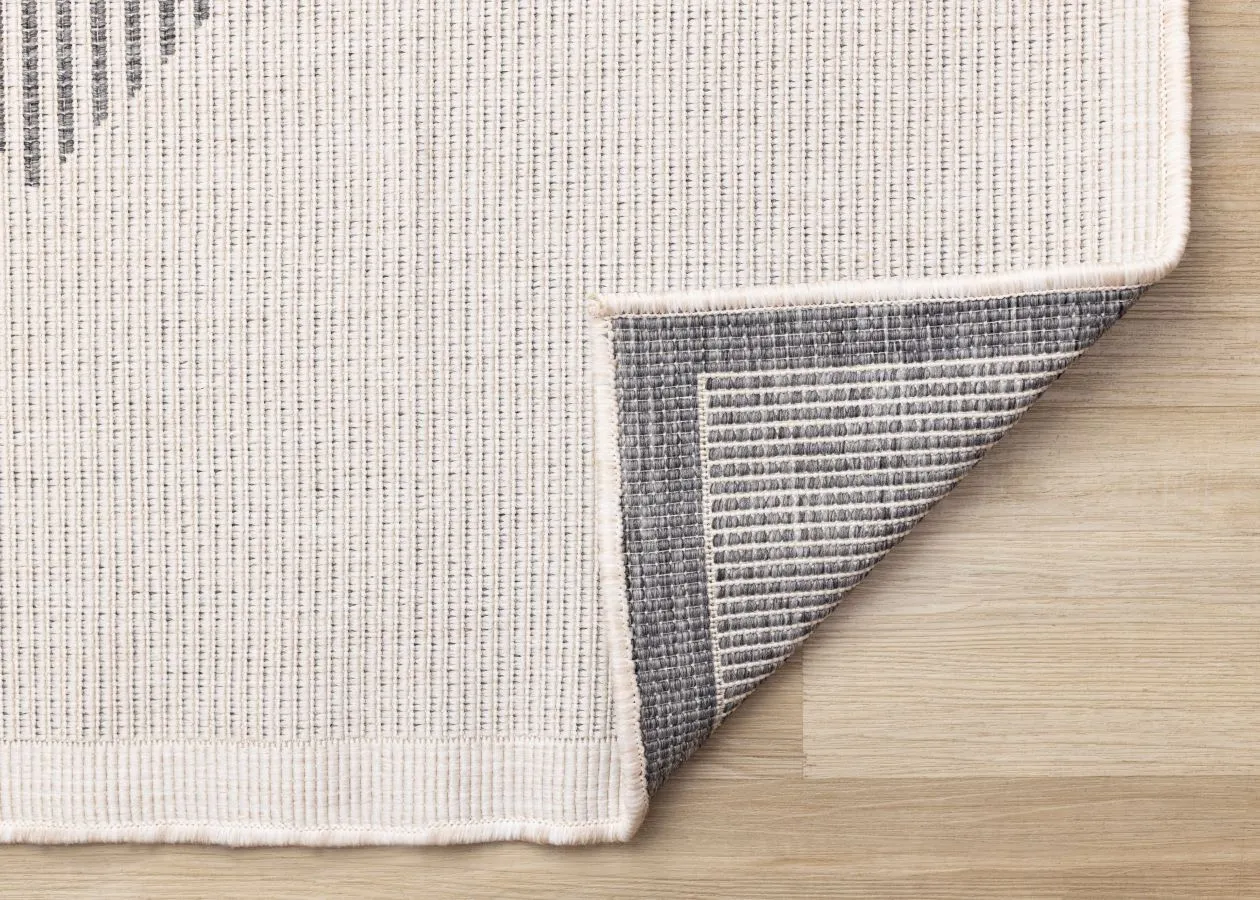 Summer Breeze 5'3" x 7'7" Outdoor Diamond Rug - White, Grey