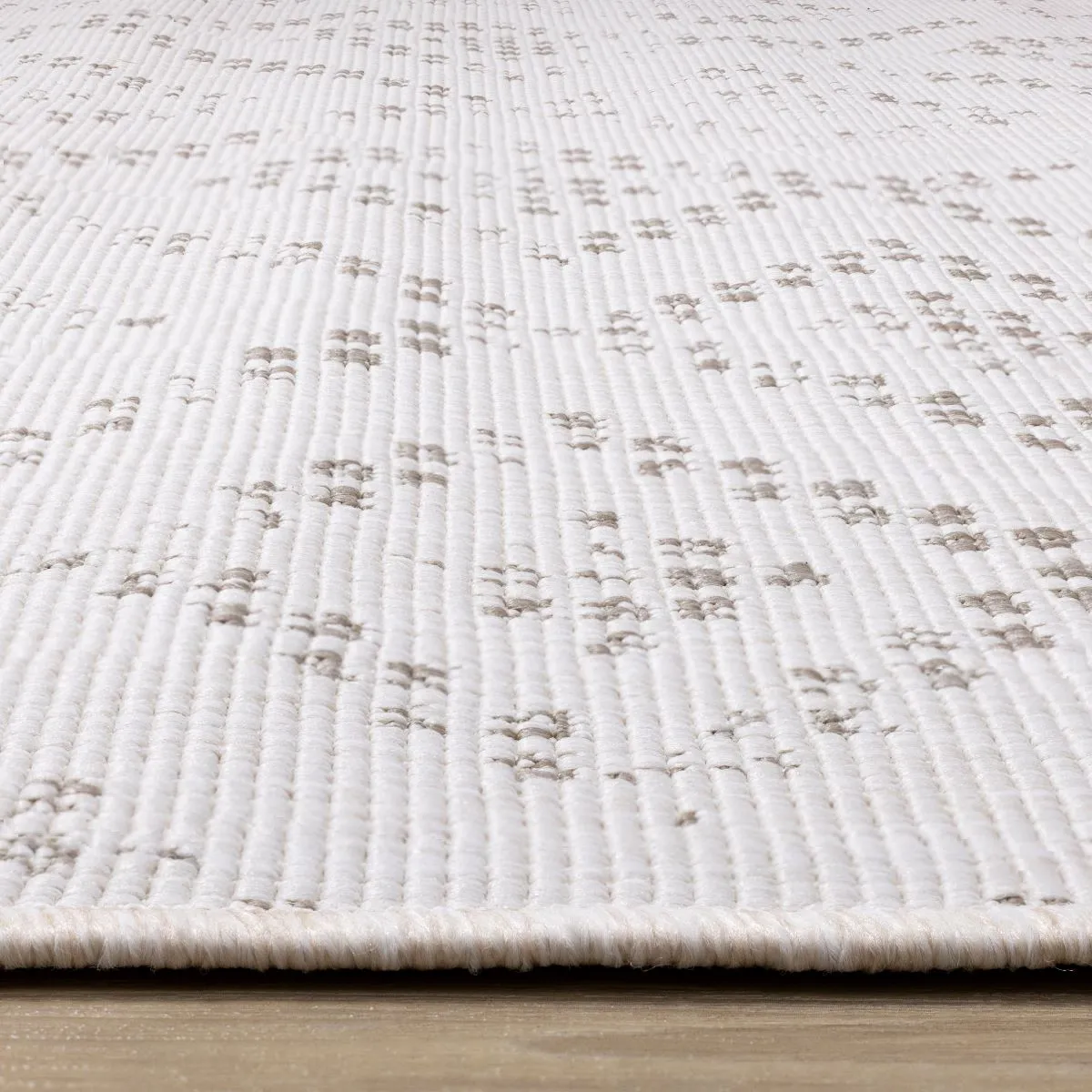 Summer Breeze 5'3" x 7'7" Outdoor Reversible Diamond Pattern - Beige, Cream