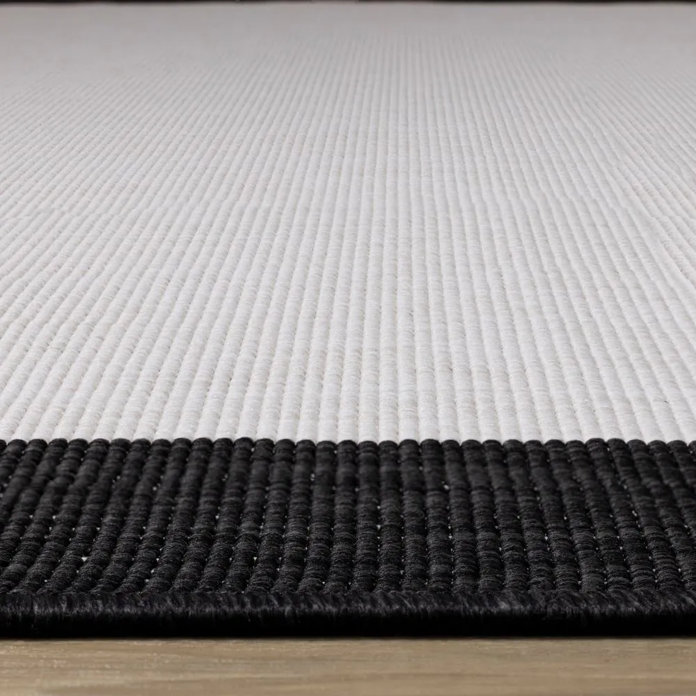 Summer Breeze 5'3" x 7'7" Reversible Outdoor Rug - Cream, Black Border