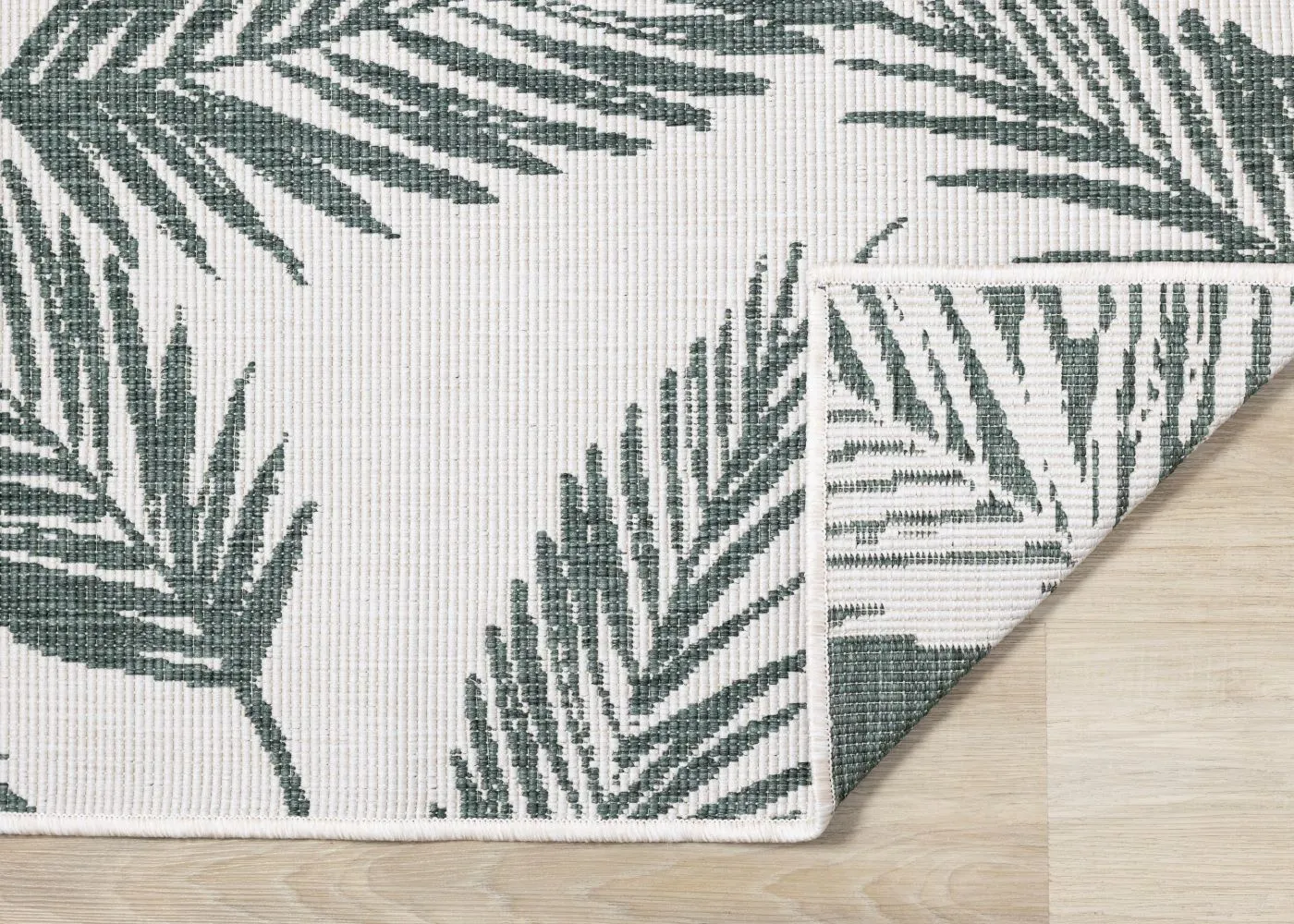 Summer Breeze 6'7" X 9'6" Outdoor Reversible Rug - Green, Leaf Motif