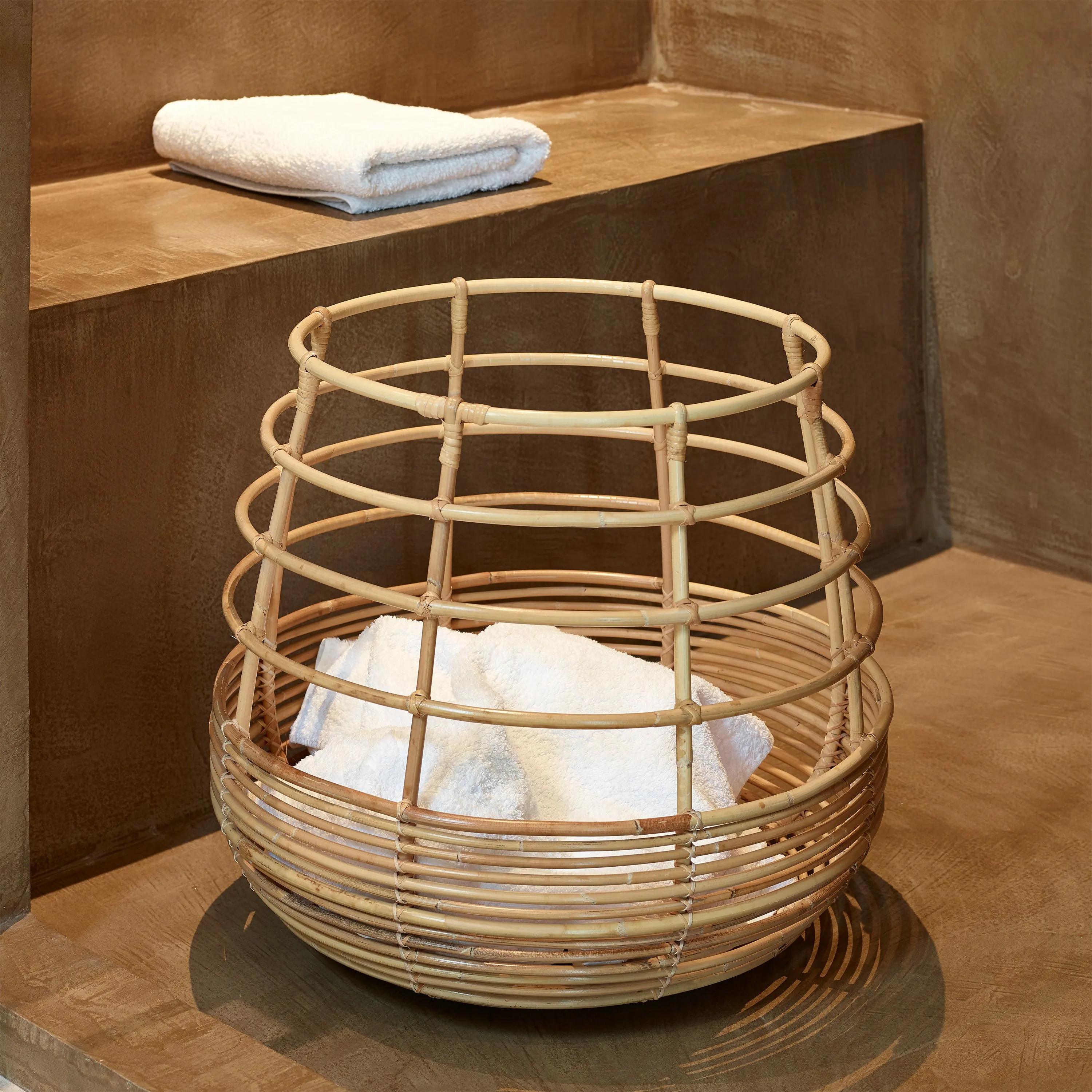Sweep Indoor Basket