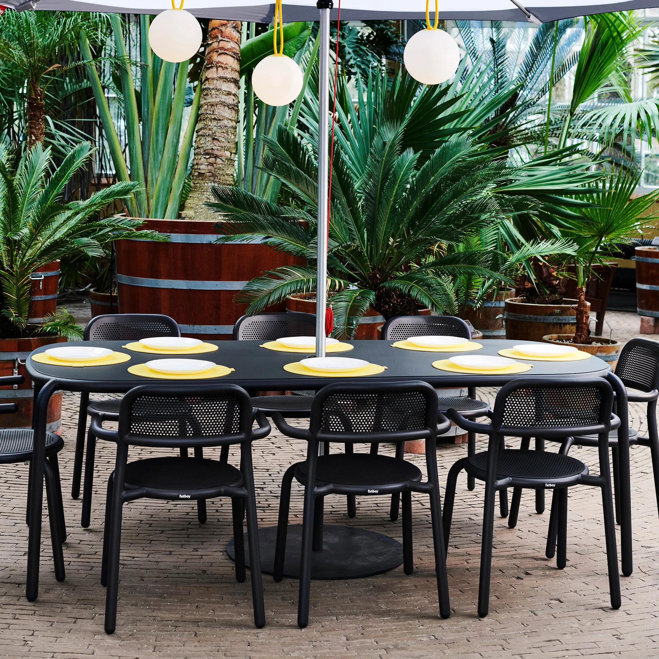 Ton Tablo Table