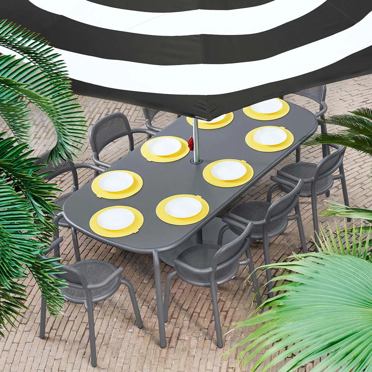 Ton Tablo Table